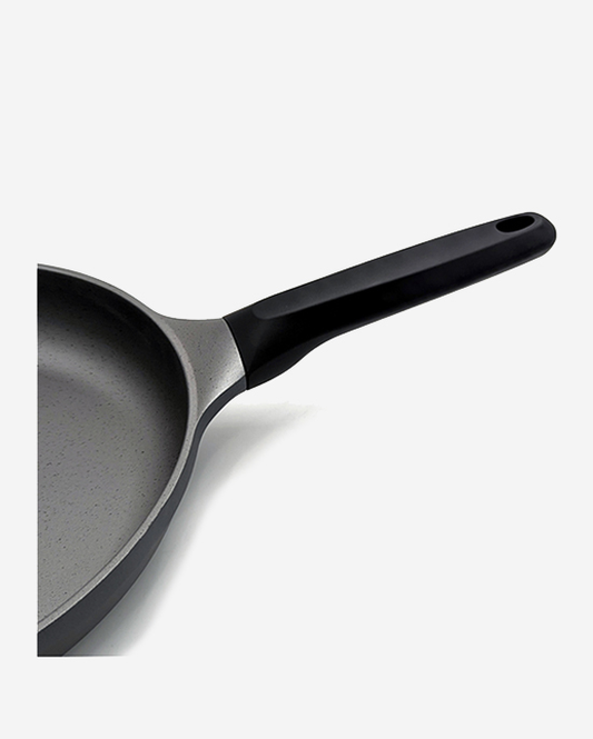 Prestige Cast Fry Pan 28Cm