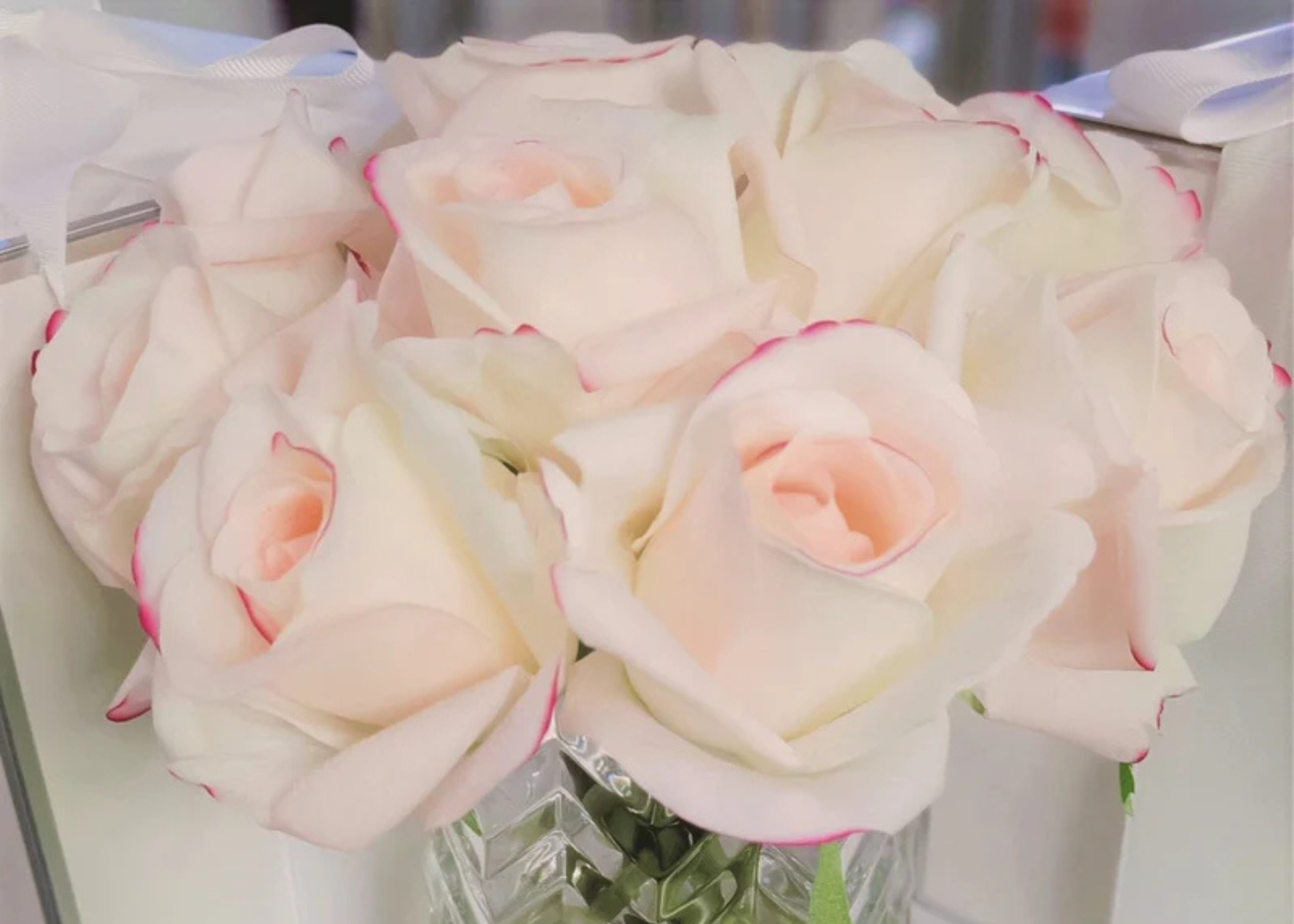 "Rose Buds Herringbone Bouquet" in Glass Vase with Artificial Silk Flowers