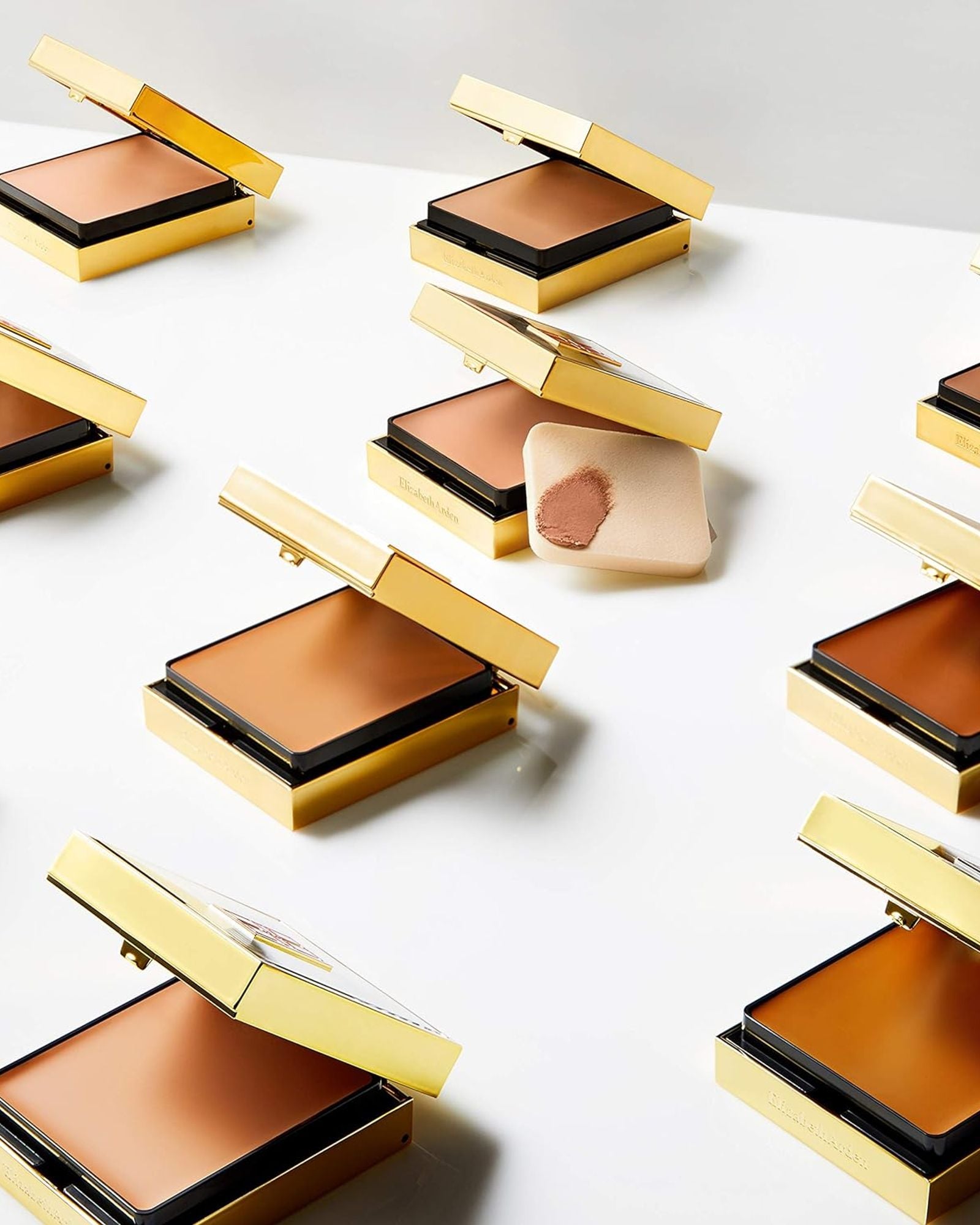 Elizabeth Arden Flawless Finish Sponge-On Foundation (Perfect Beige)