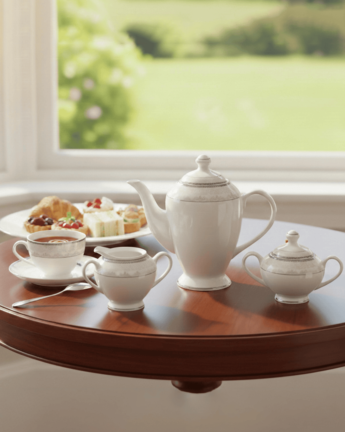 Shallow VERA Dinnerware Set 47 pcs