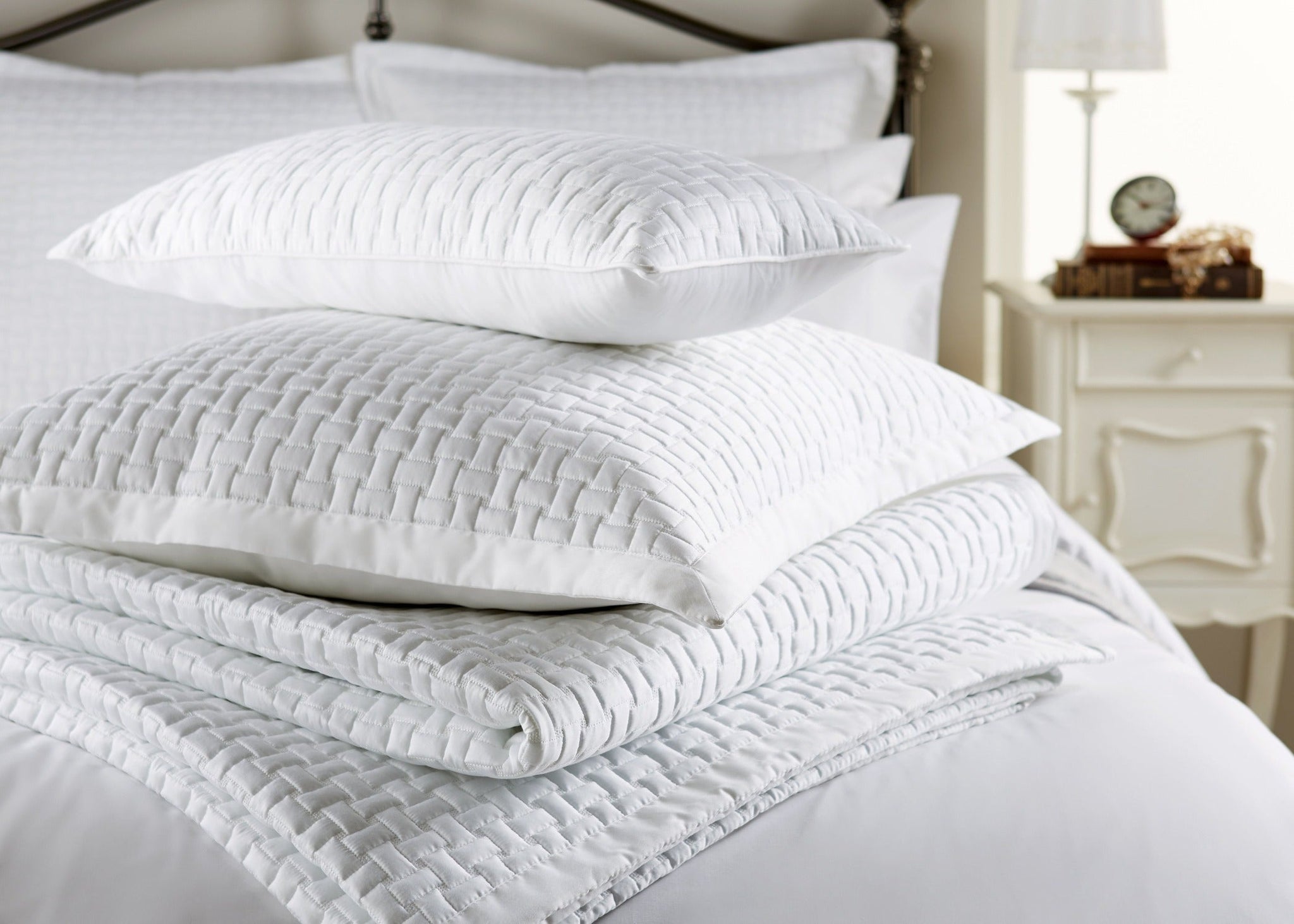 Christy Windsor Throw & Cushion Cream