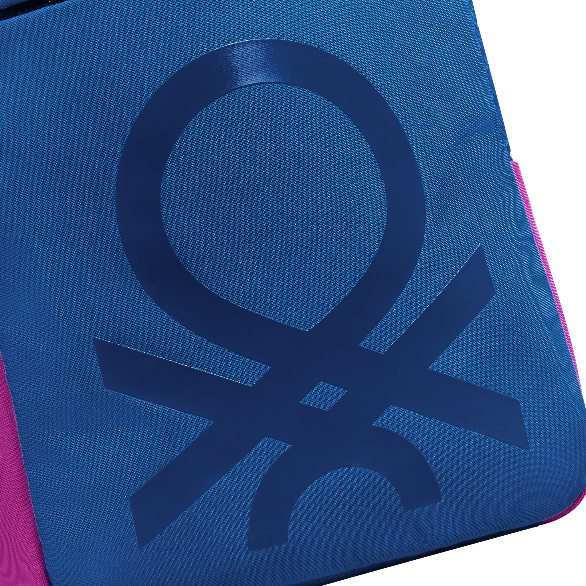 UCB Fabrica Round 15.6'' Laptop Backpack