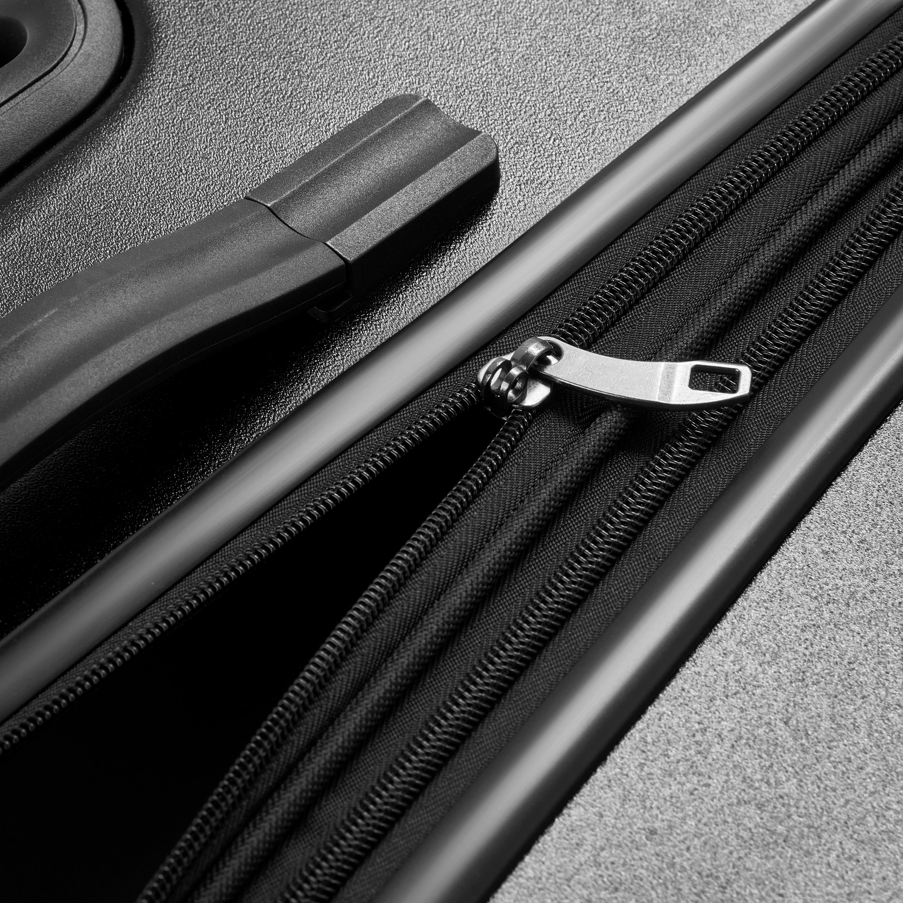 Jeep JH004C Hardcase 4 Double Wheel Expandable Trolley