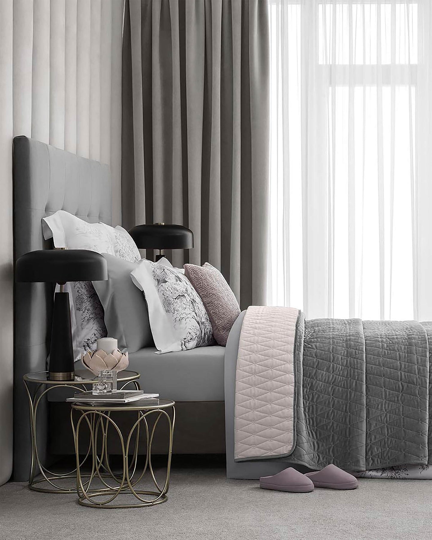 Togas Moretto Bedcover in Pink