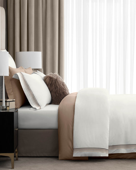Togas Linari duvet cover in White Brown