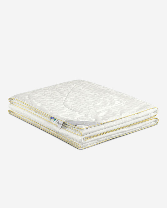 Togas Infiniti Mulberry silk duvet