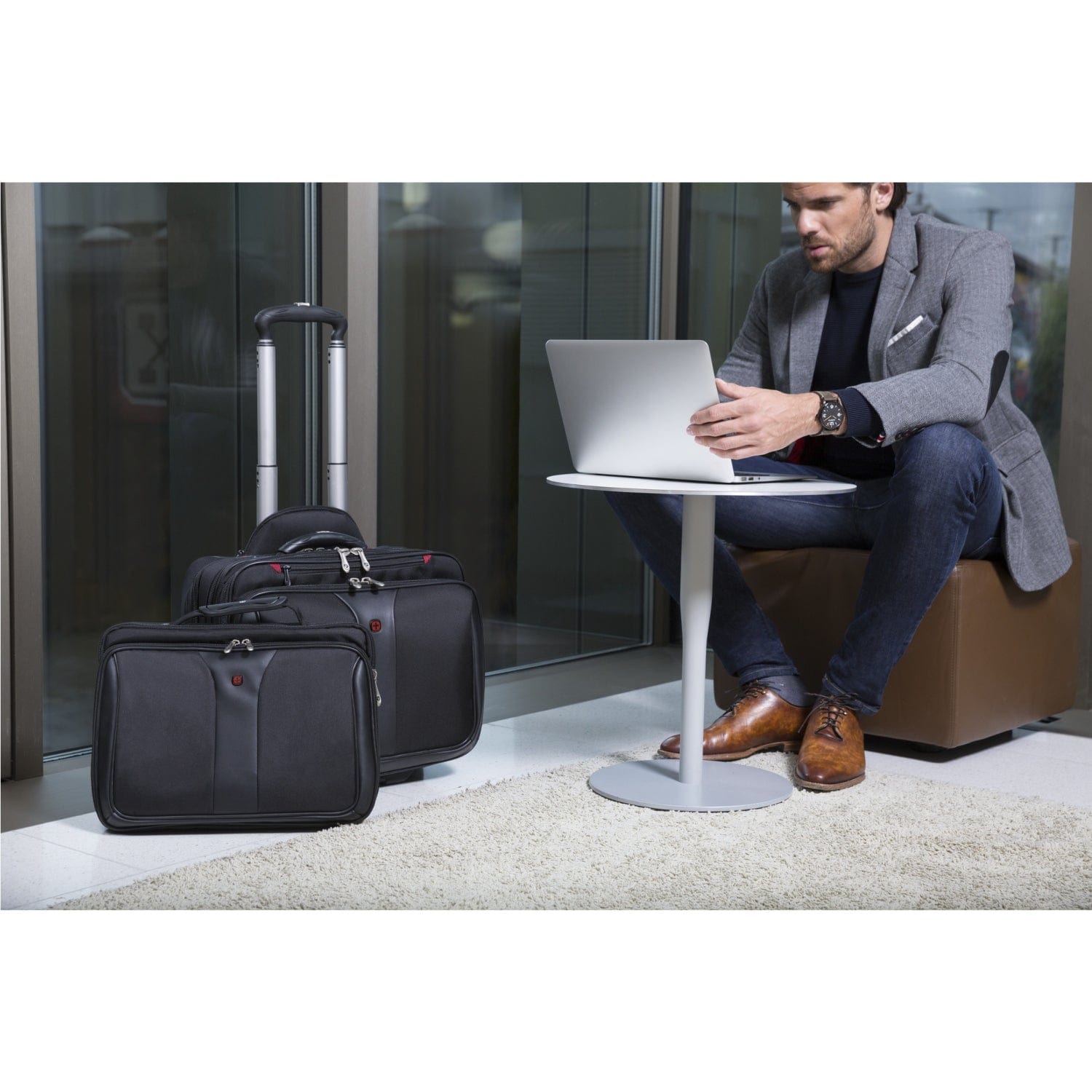 Wenger Patriot 2-Piece Business Set with Comp-U-Roller and Matching 15.6'' Laptop Case - 600662