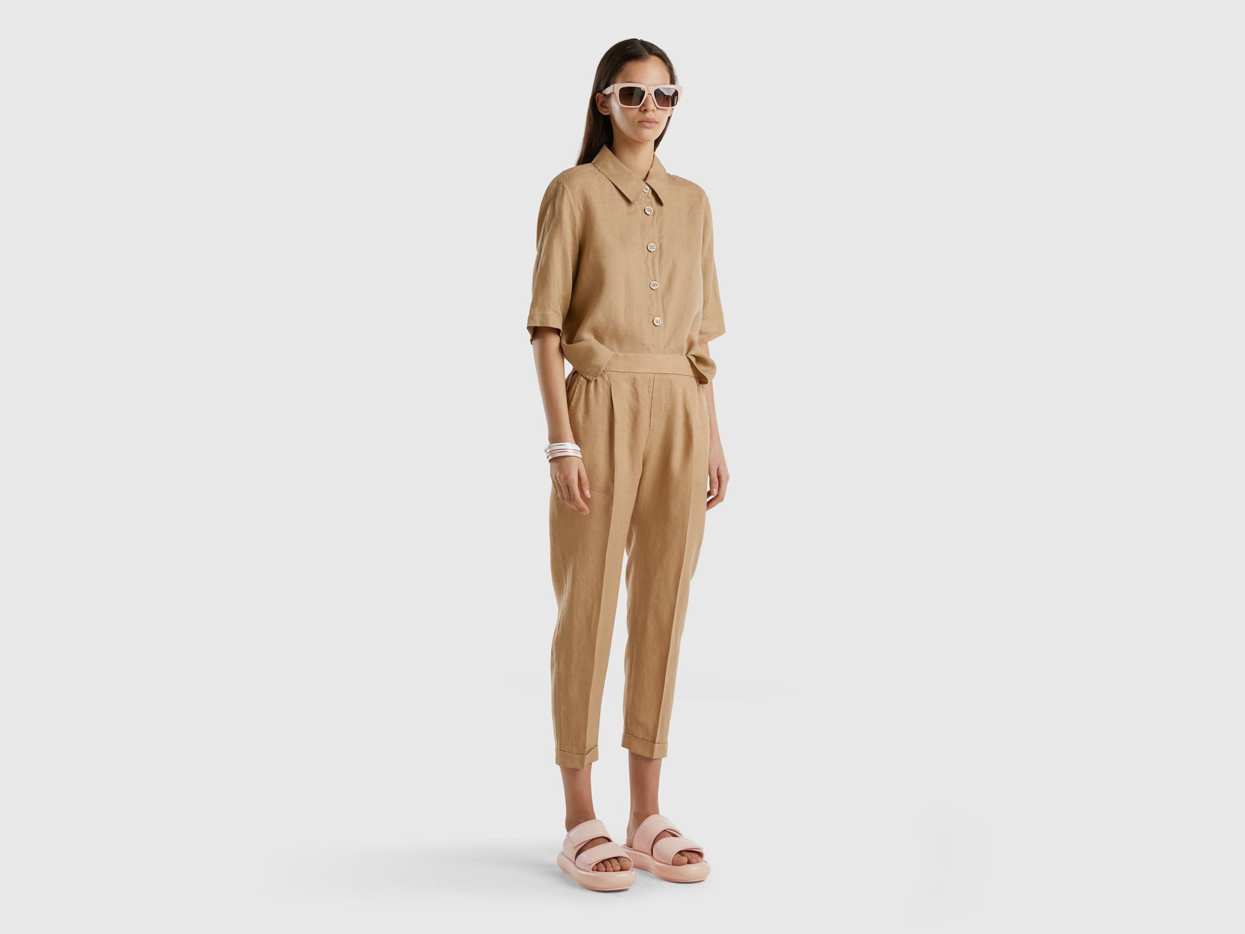 Cropped trousers in 100% linen