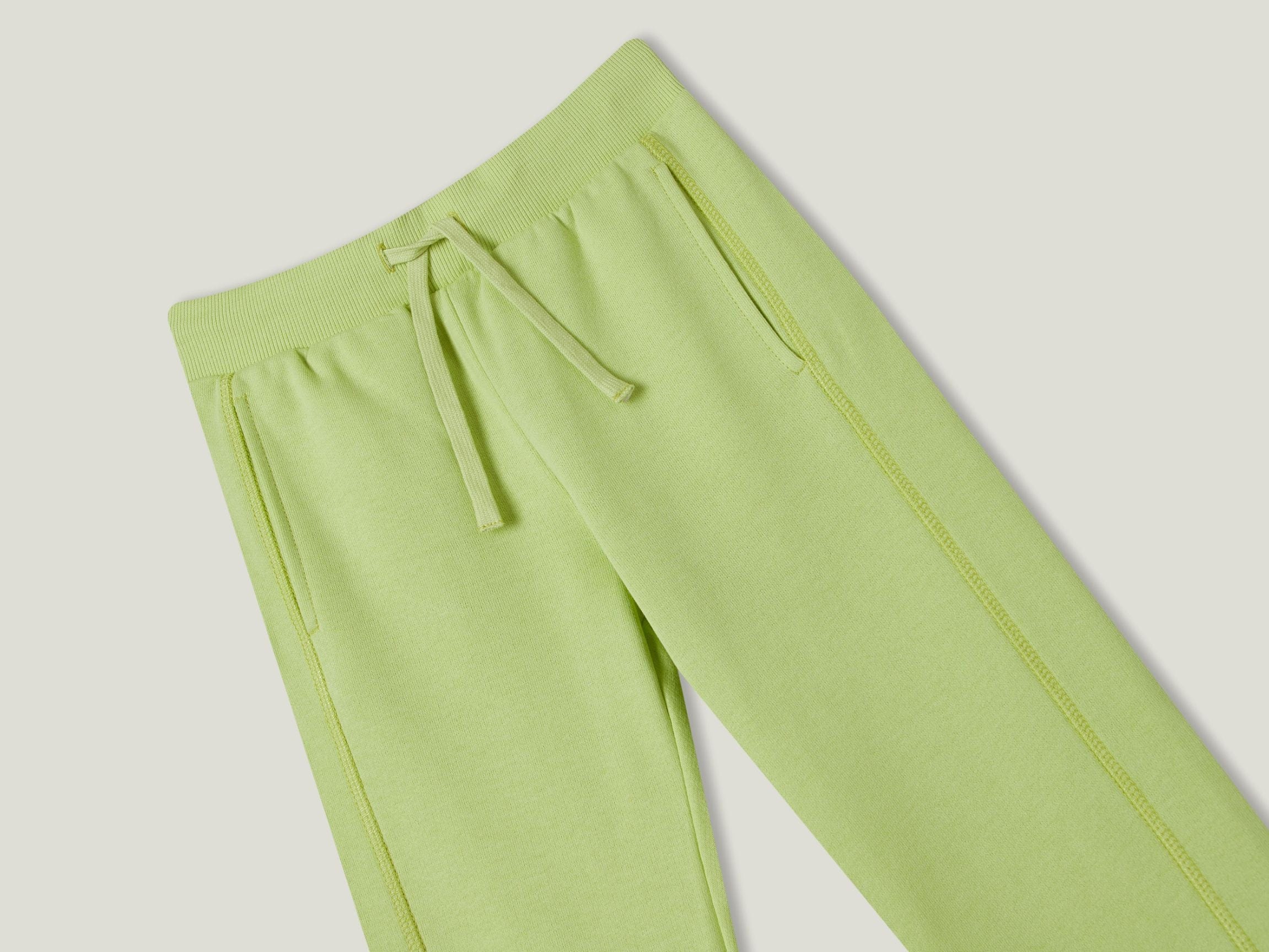 Joggers in recycled fabric