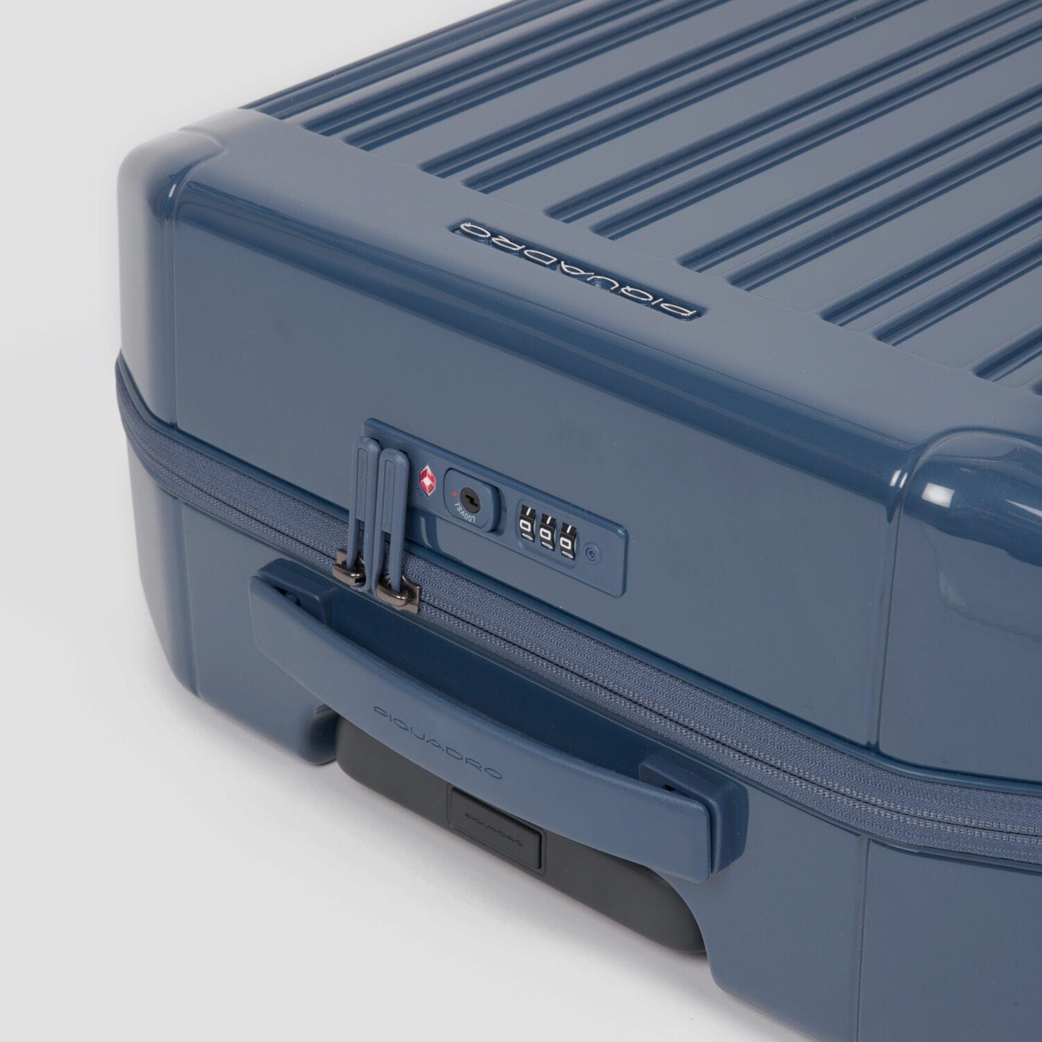 Piquadro Pq-Light 55cm Cabin Trolley Matt Blue
