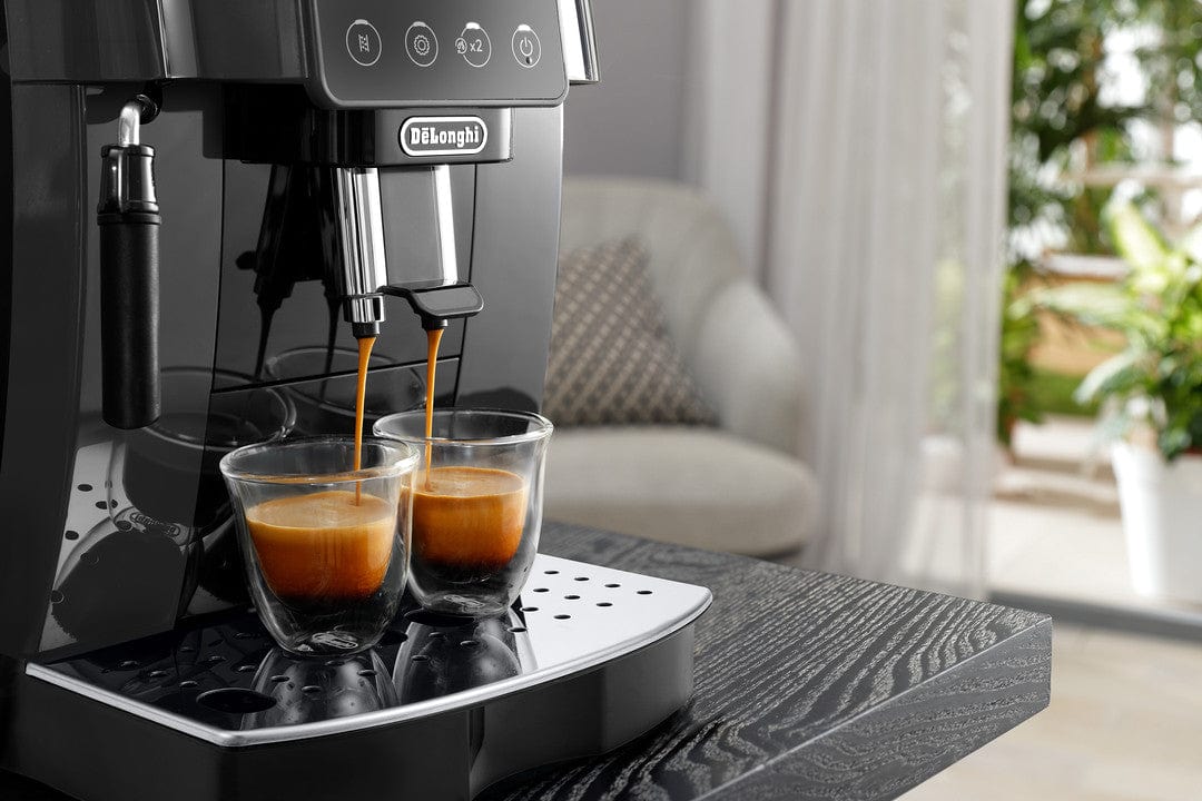 De'Longhi Magnifica start fully Automatic coffee machine,the freshest coffee ,Sift touch control panel,Traditional Milk frother ,One touch recipesBlack-ECAM220.22.GB (UAE ESMA Certified)