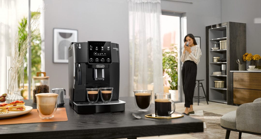 De'Longhi Magnifica start fully Automatic coffee machine,the freshest coffee ,Sift touch control panel,Traditional Milk frother ,One touch recipesBlack-ECAM220.22.GB (UAE ESMA Certified)