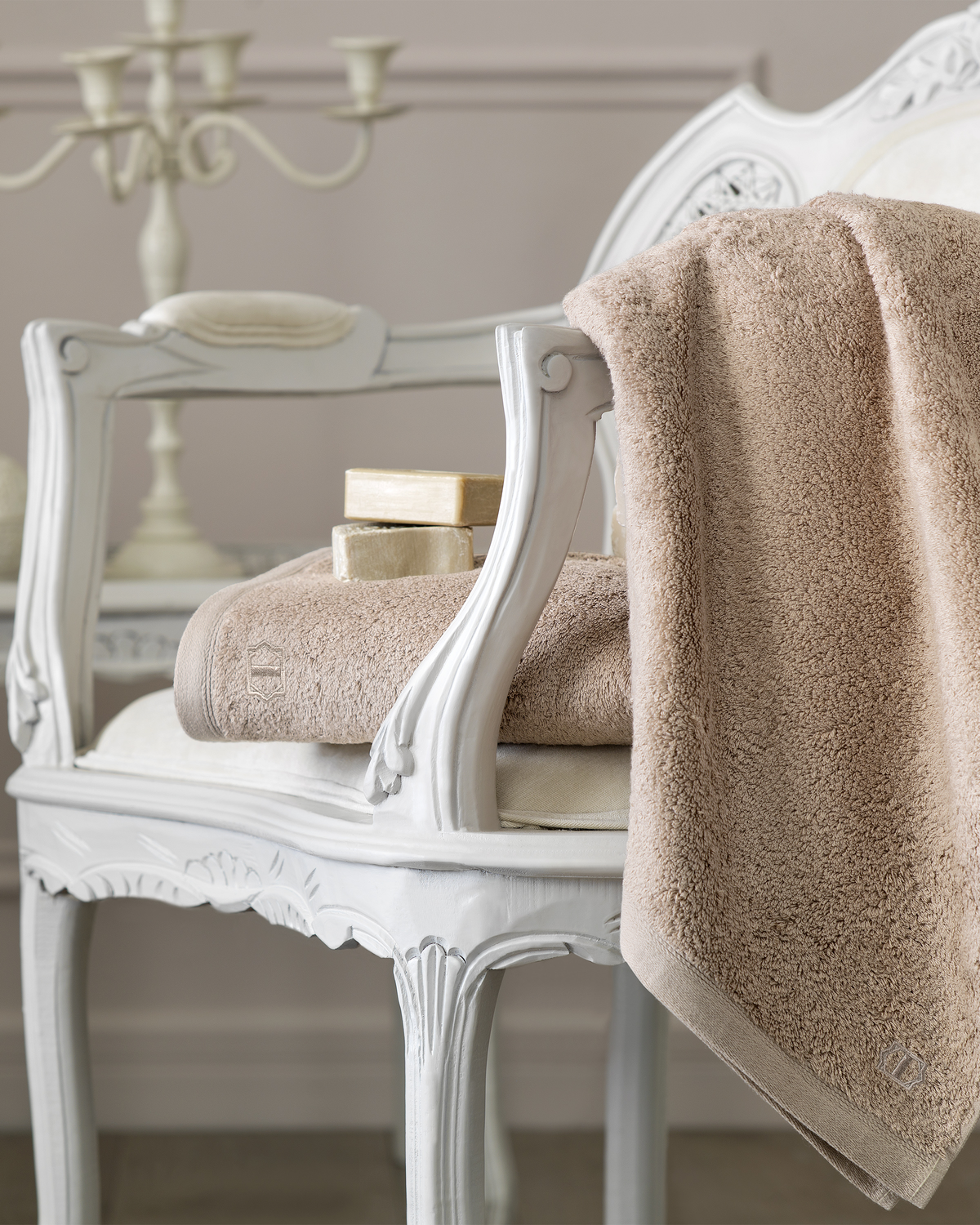 Togas Poitiers Hand Towel in Gold
