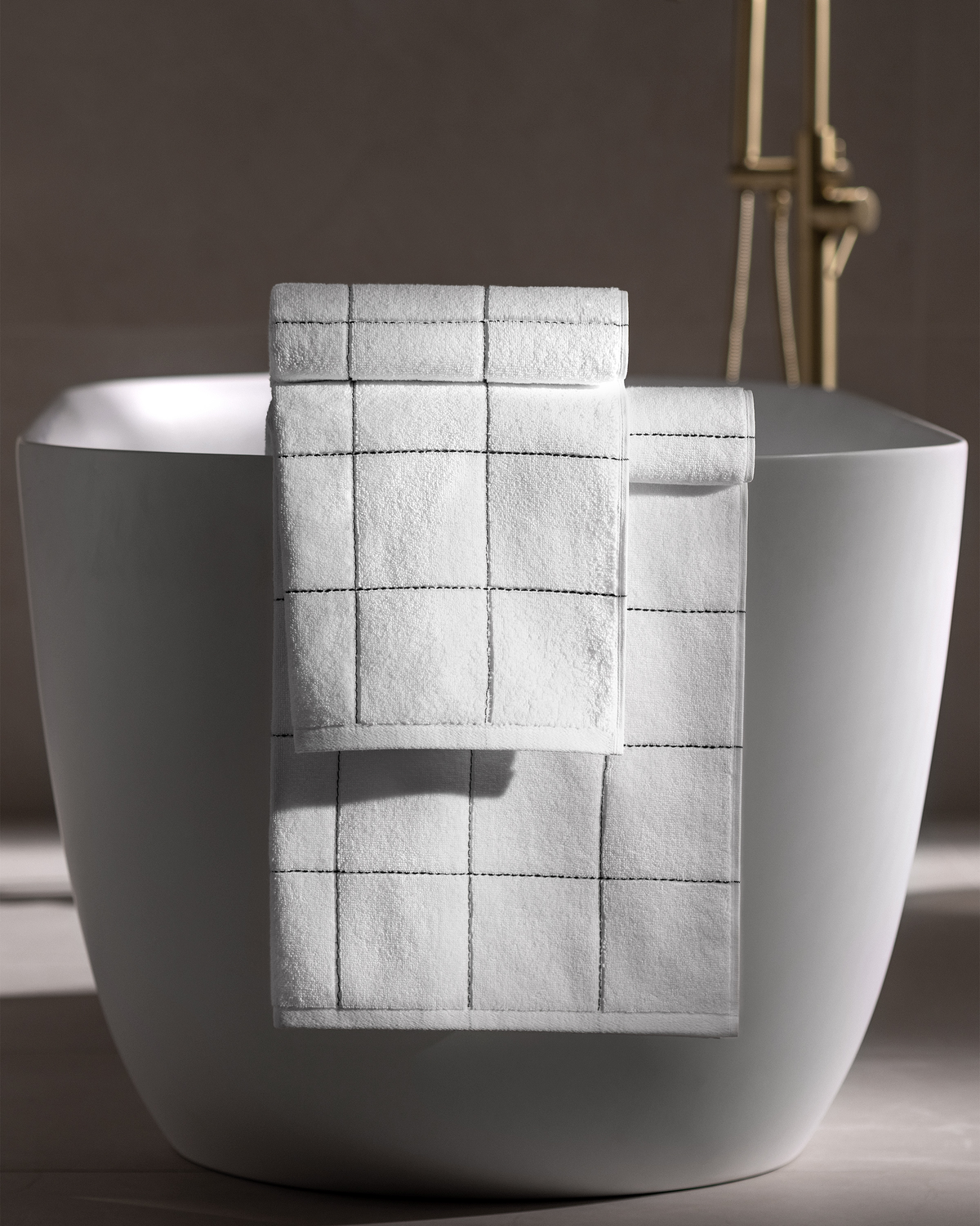 Togas Matthew Hand Towel in Light Grey