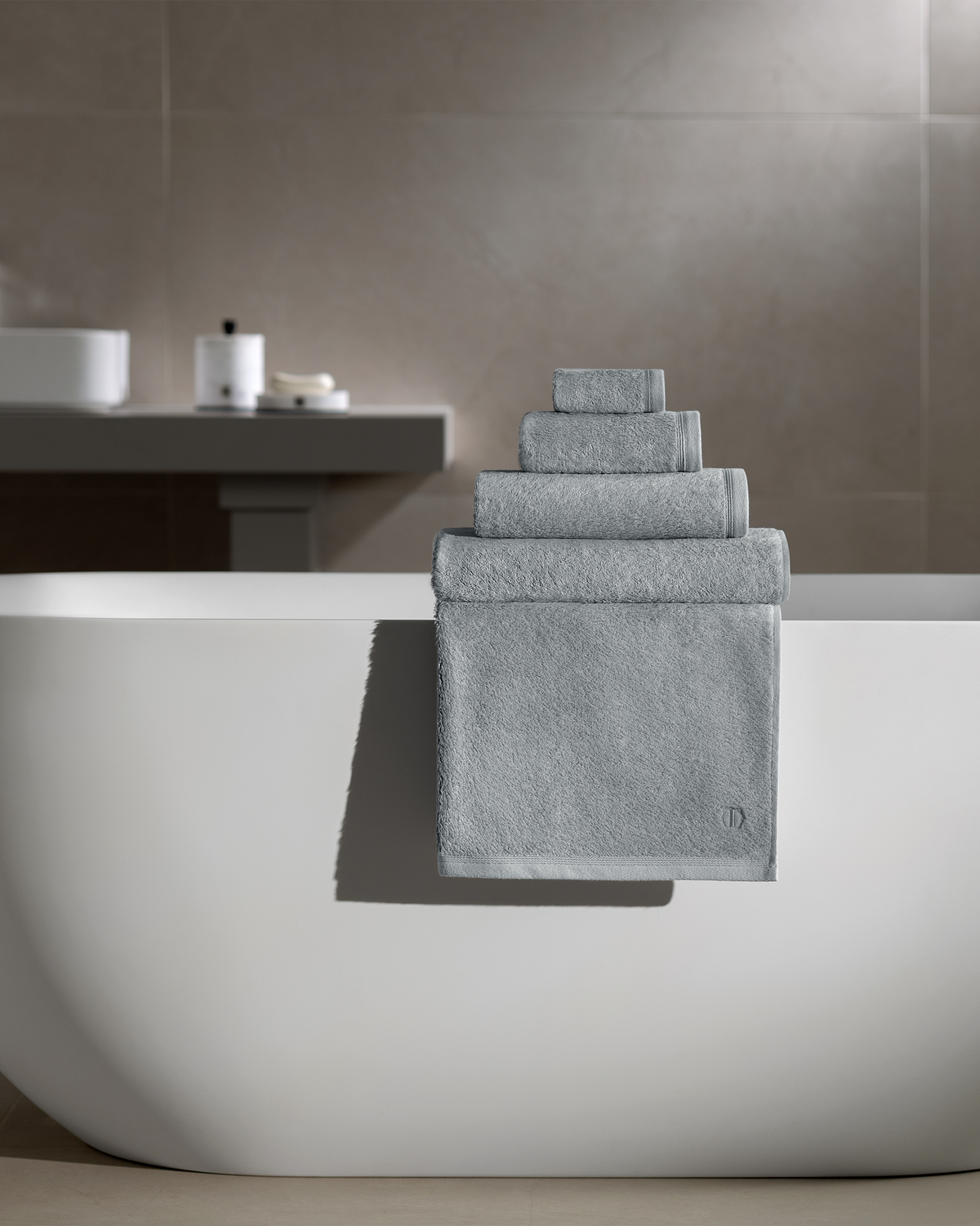 Togas Poitiers Bath Towel in Light Grey
