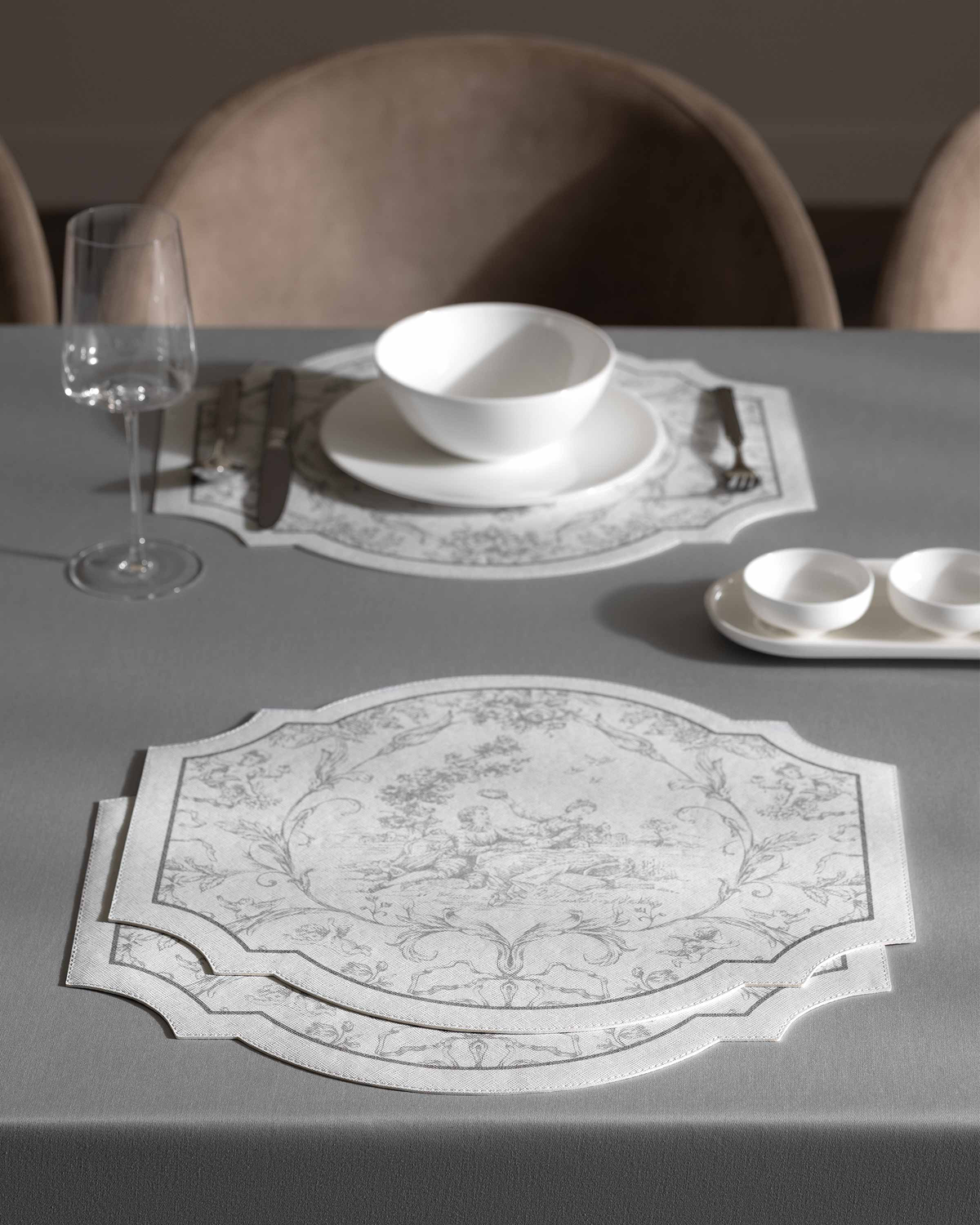 Togas Martinelli Placemat Oval in Grey