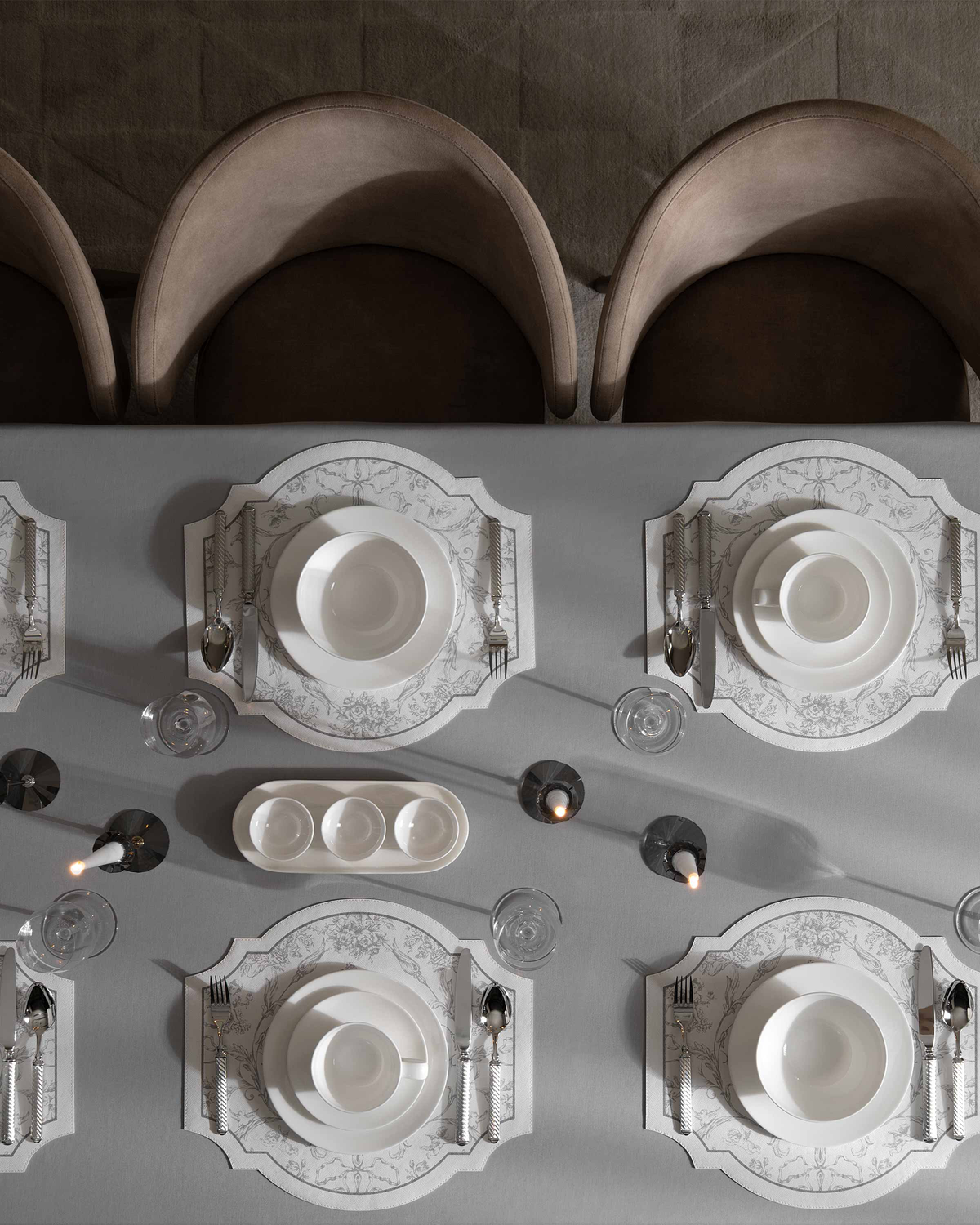 Togas Martinelli Placemat Oval in Grey
