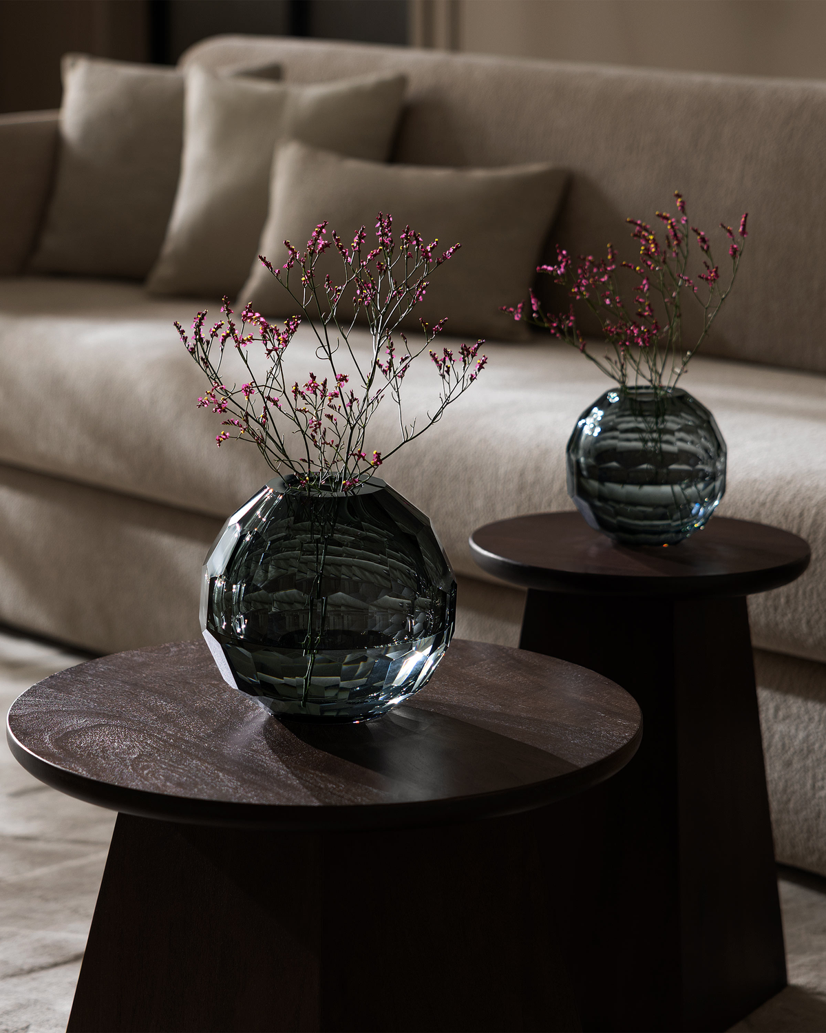 Togas Cusion Vase in Grey