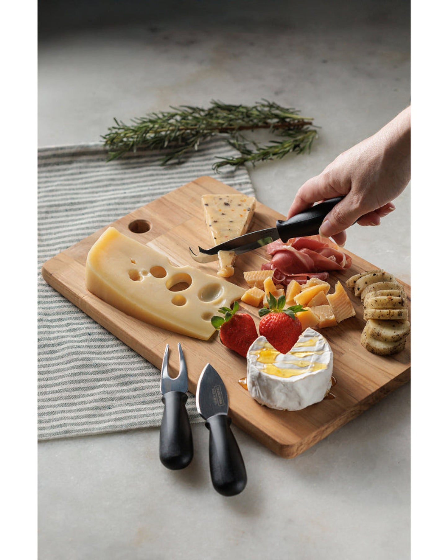 Tramontina Kitchen 34x23-cm Rectangular Teak Wood Cutting Board