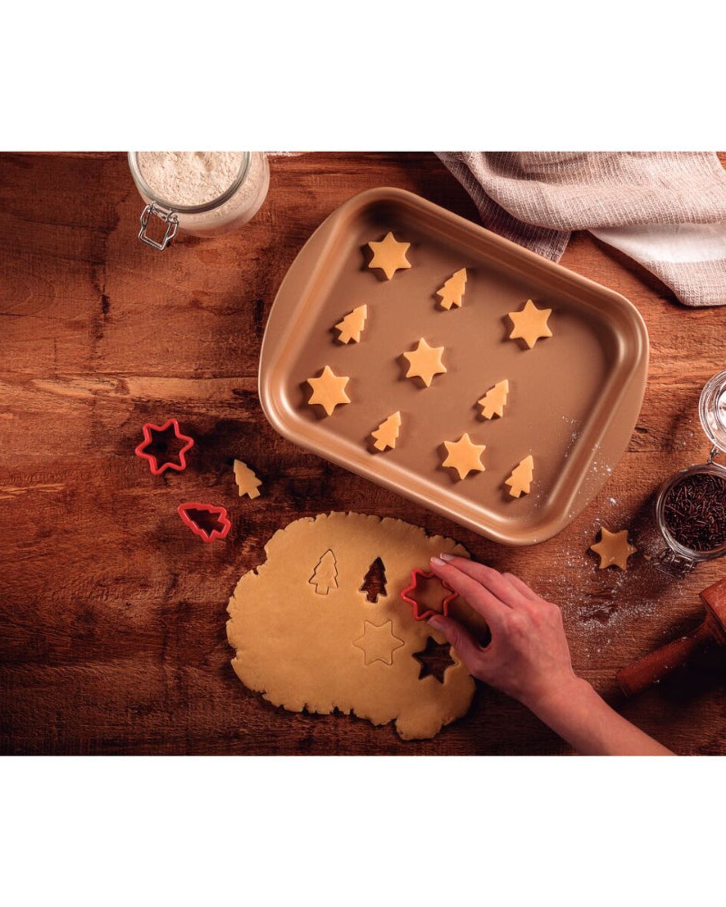 Tramontina Brasil Aluminum Flat Roasting Pan with Interior and Exterior Starflon Max Nonstick Coating Red, 40 cm, 3,8 L