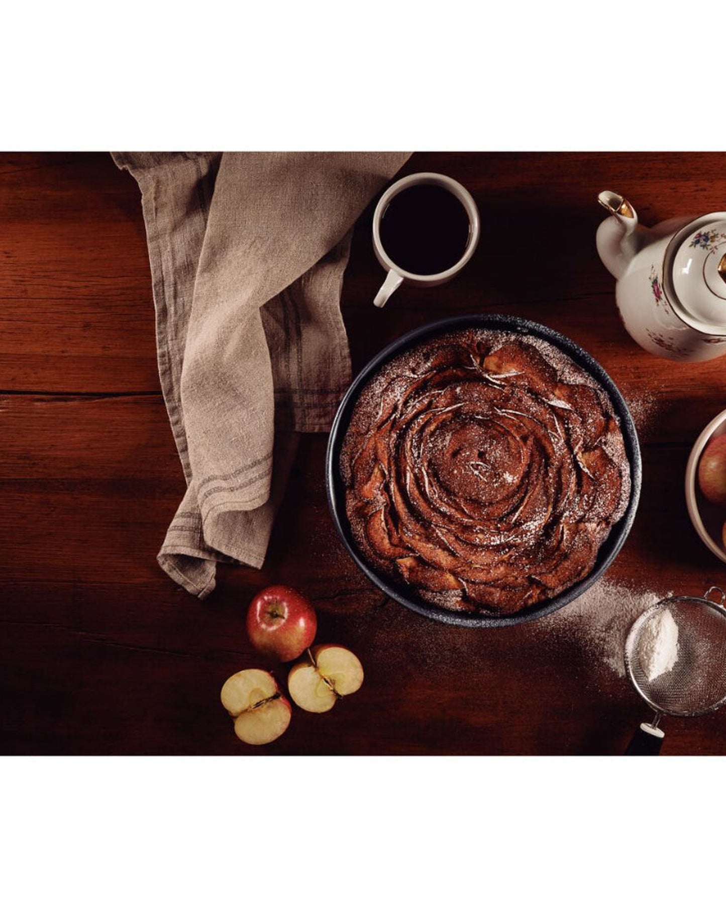 Tramontina Brasil Aluminum Round Baking Pan with Interior and Exterior Starflon Max Nonstick Coating Graphite, 26 cm, 2,4 L