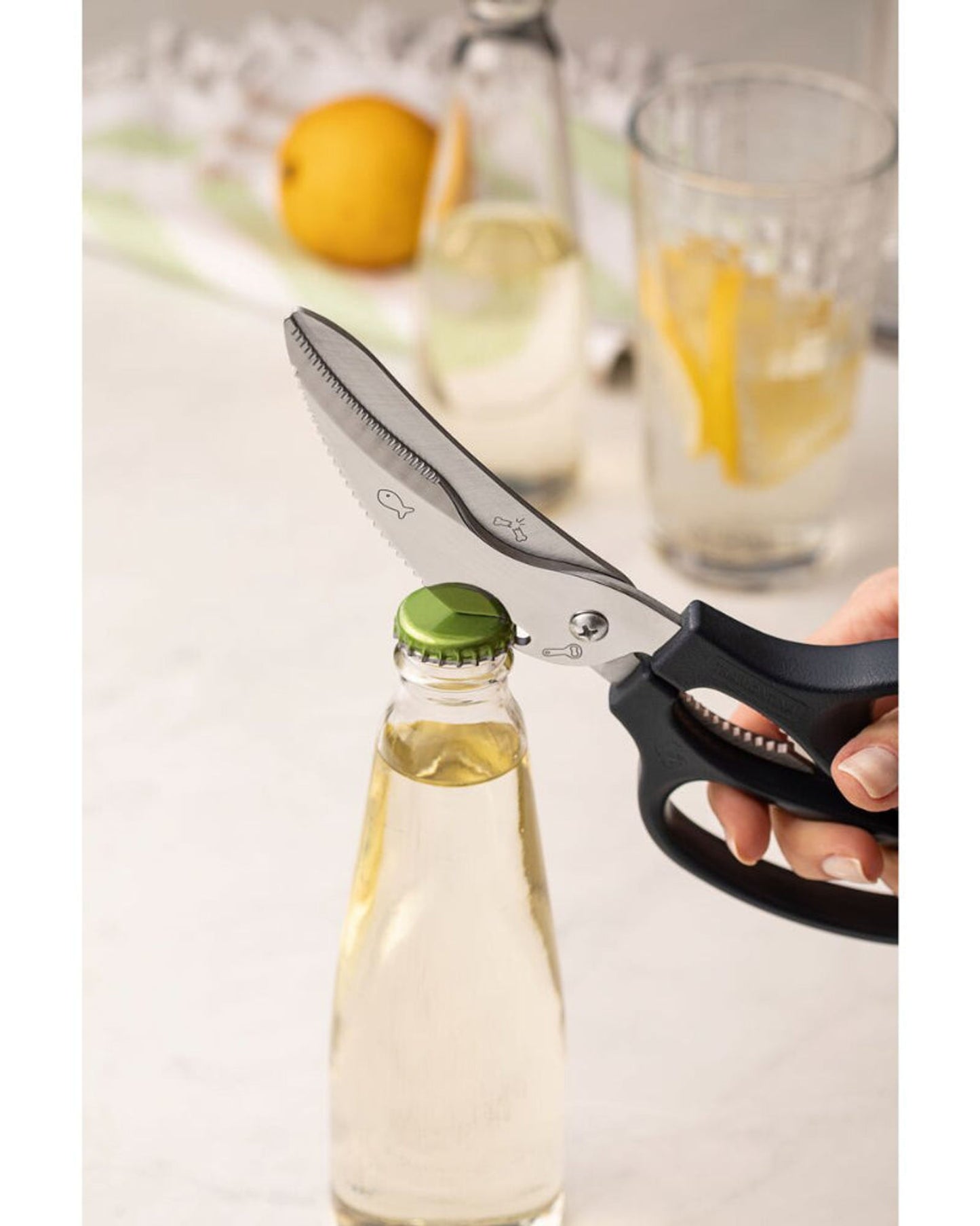 Tramontina Carving Scissors with Stainless-Steel Blades and Onyx Polypropylene Handle, 8"