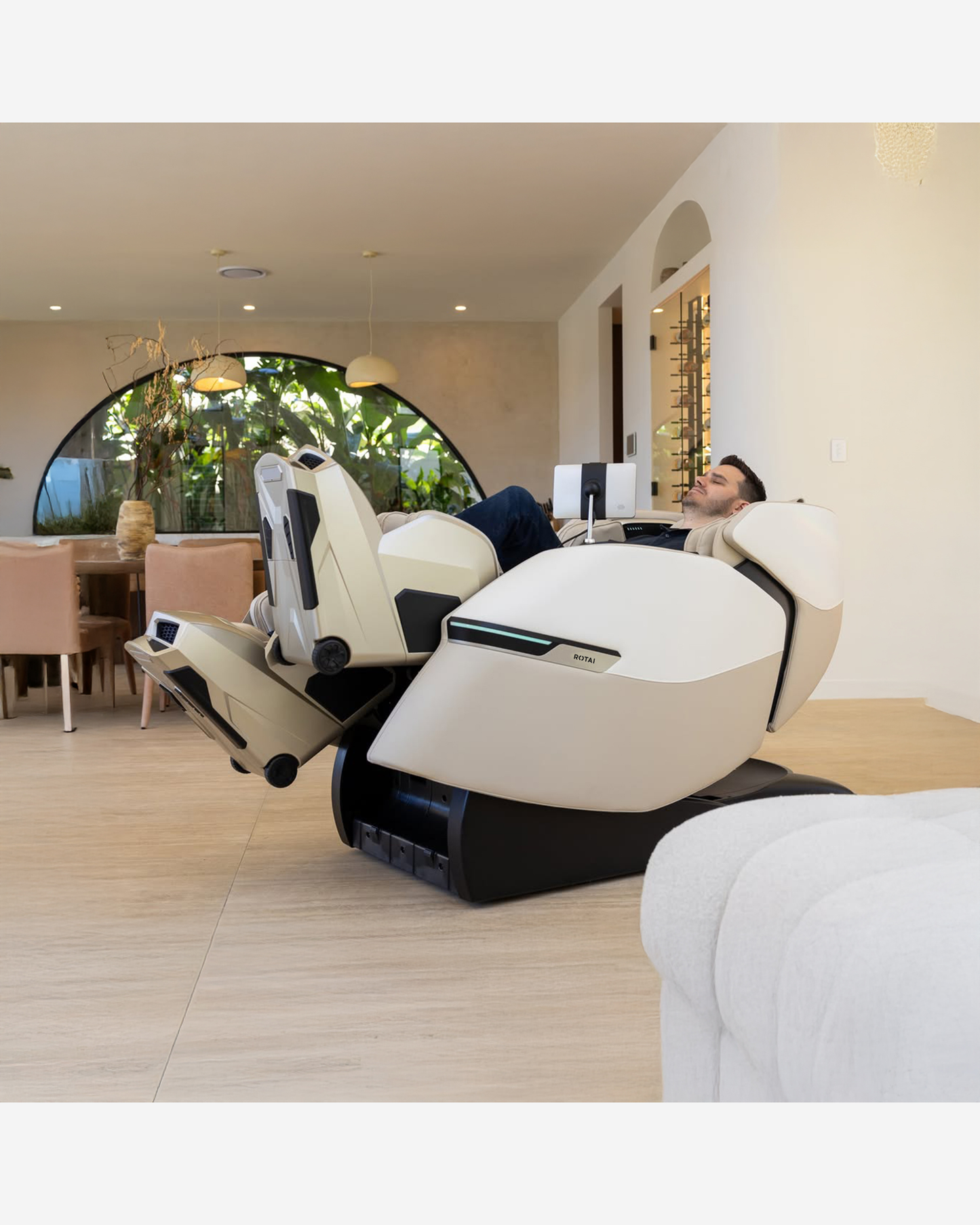 Rotai Advanced AI Massage Chair Beige