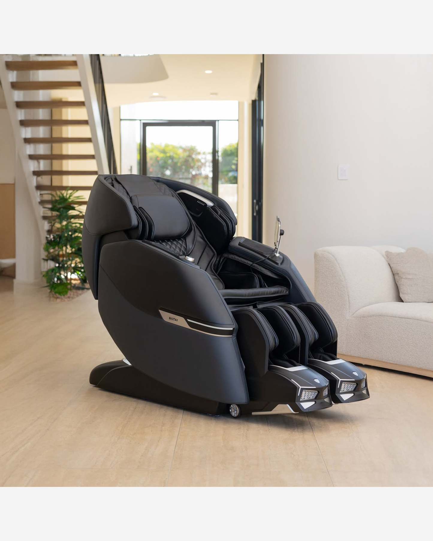 Rotai Advanced AI Massage Chair Black