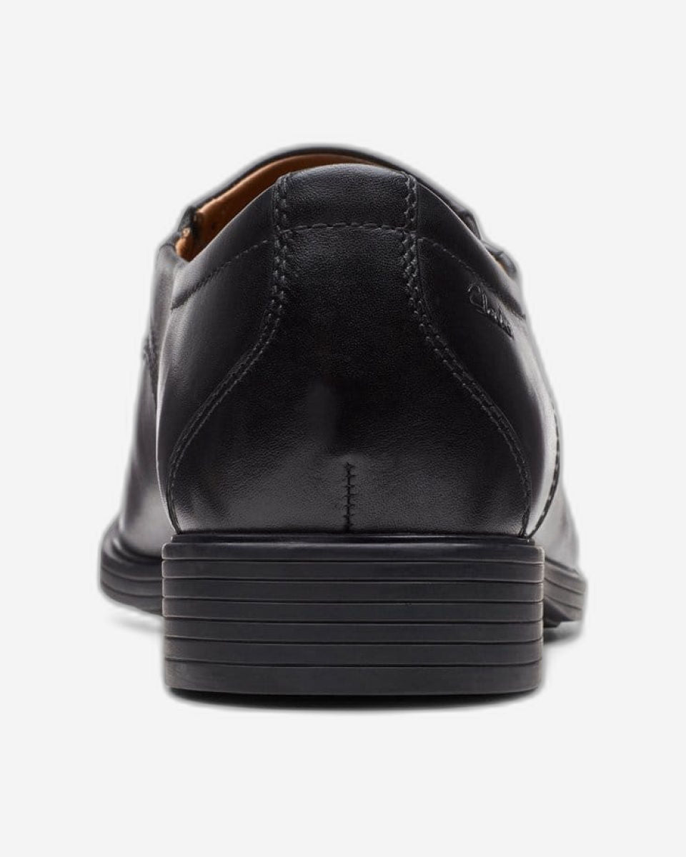 Clarks Whiddon Step Shoes (Standard Fit)