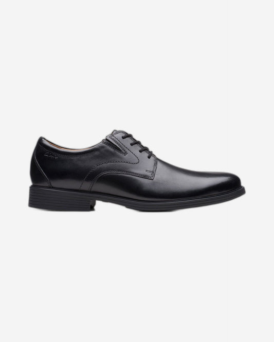 Clarks Whiddon Plain Shoes (Wide Fit)