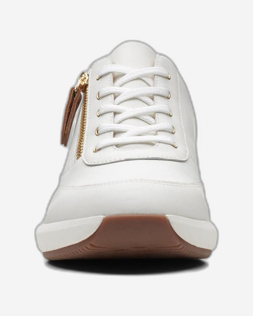 Clarks Un Rio Zip Shoes (Wide Fit)