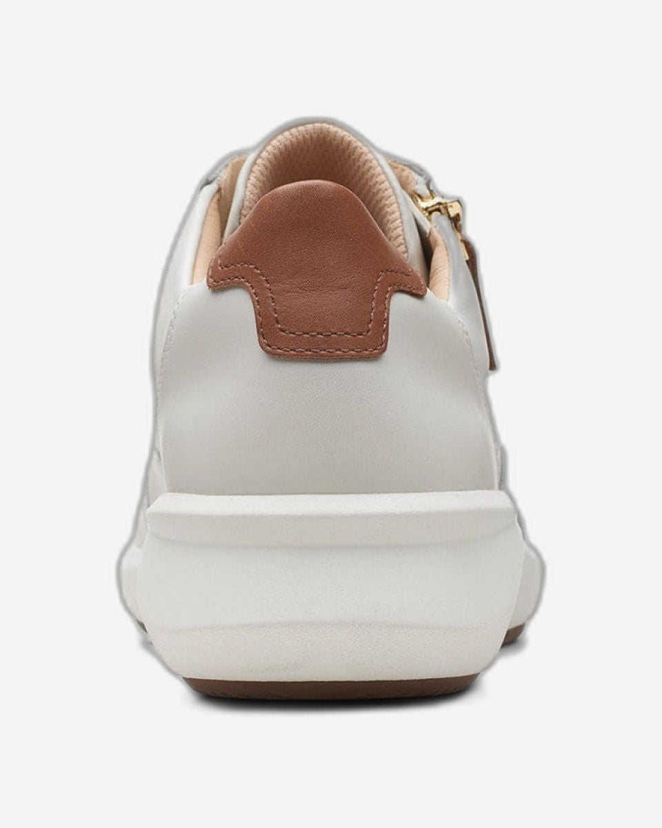 Clarks Un Rio Zip Shoes (Standard Fit)