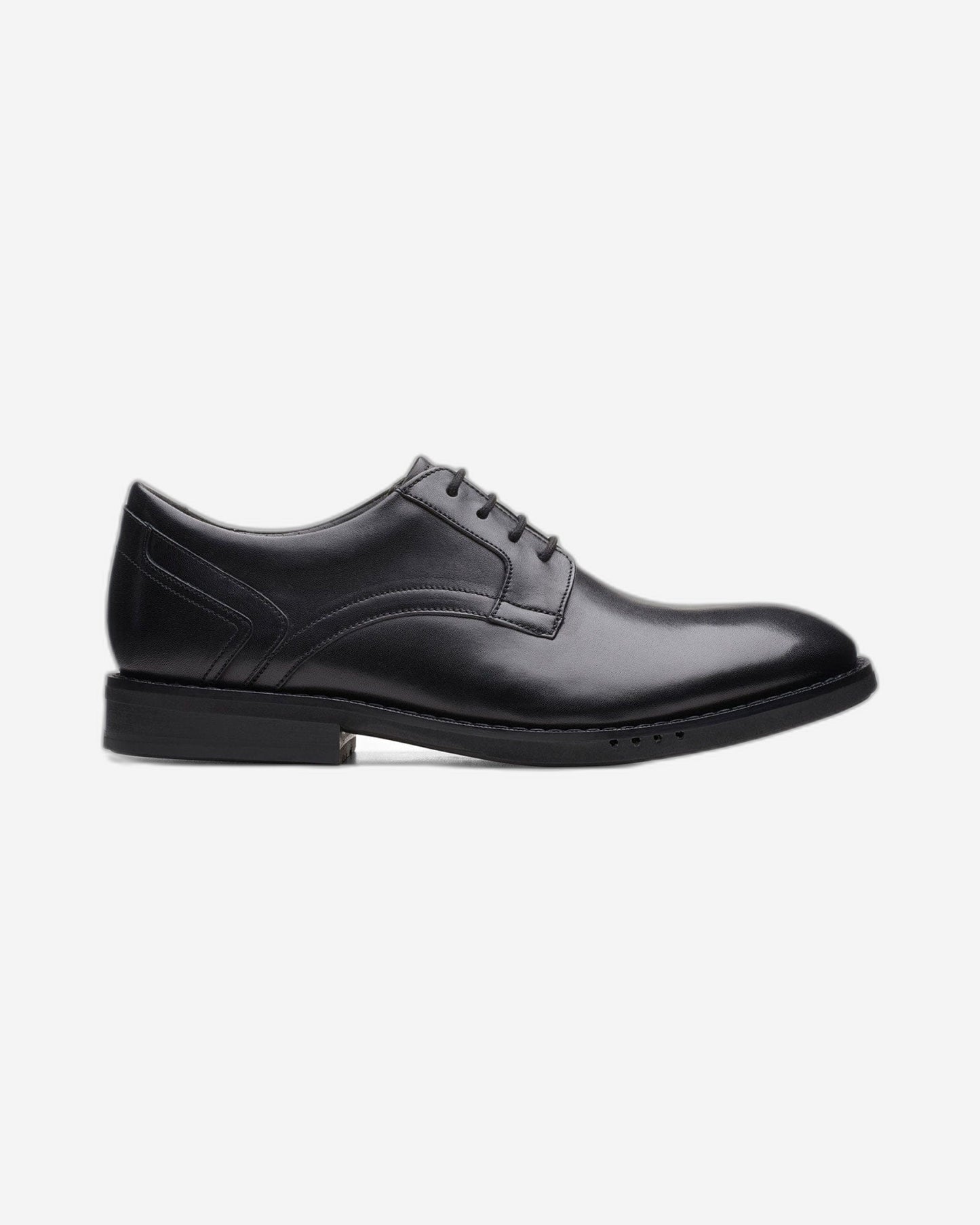 Clarks Un Hugh Lace Shoes (Standard Fit)