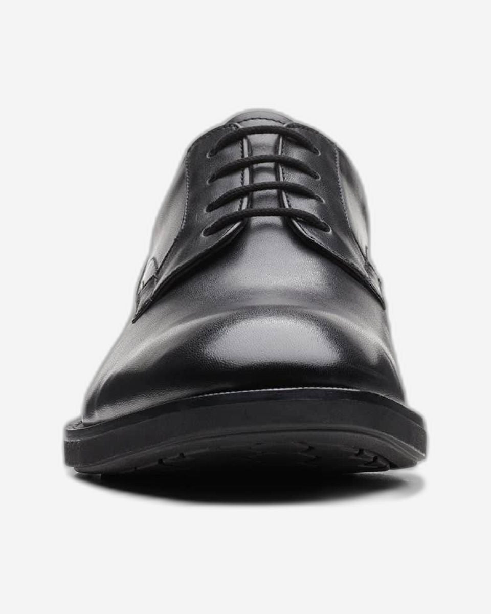 Clarks Un Hugh Lace Shoes (Standard Fit)