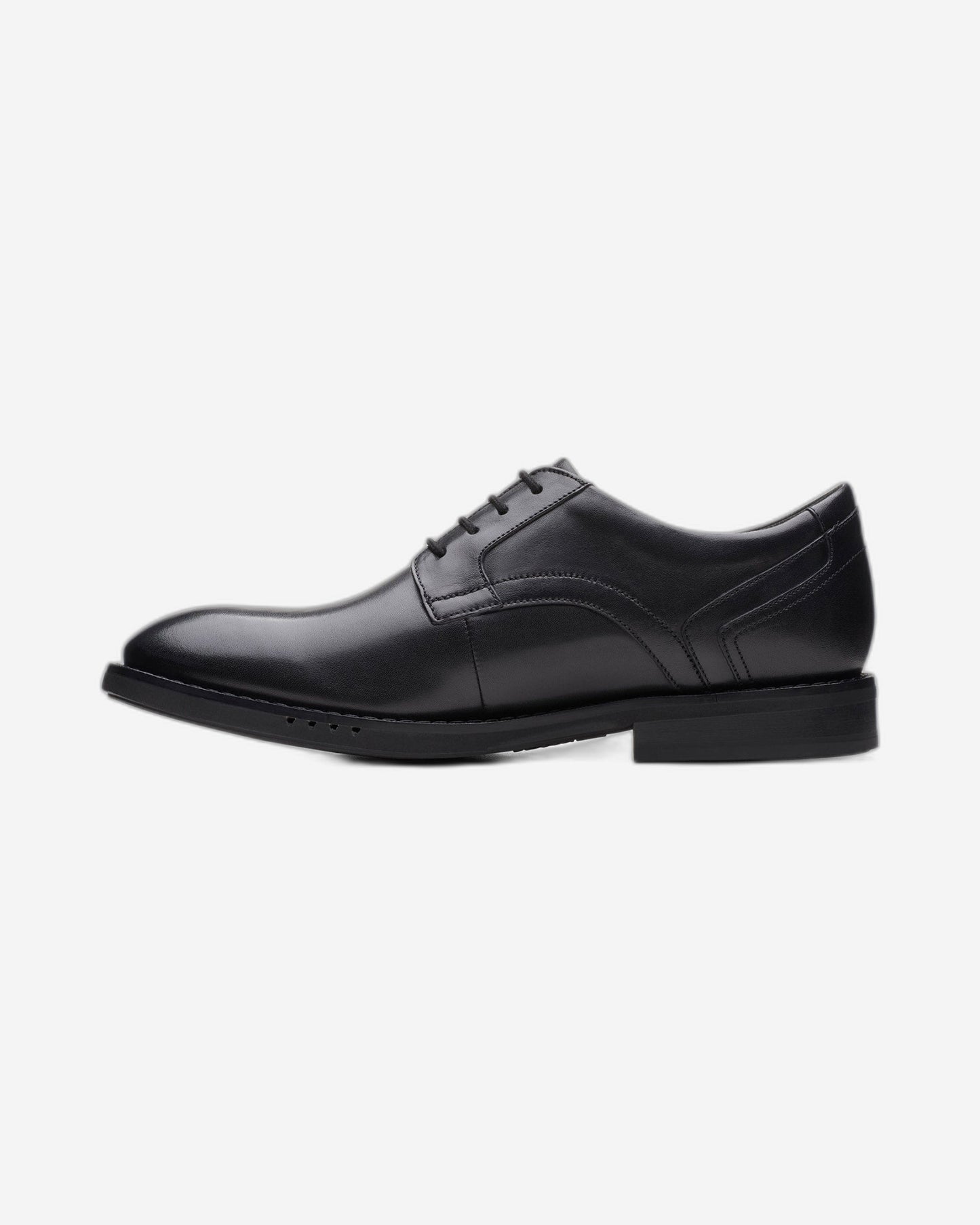 Clarks Un Hugh Lace Shoes (Standard Fit)