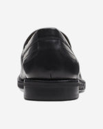 Clarks Un Hugh Step Shoes (Standard Fit)