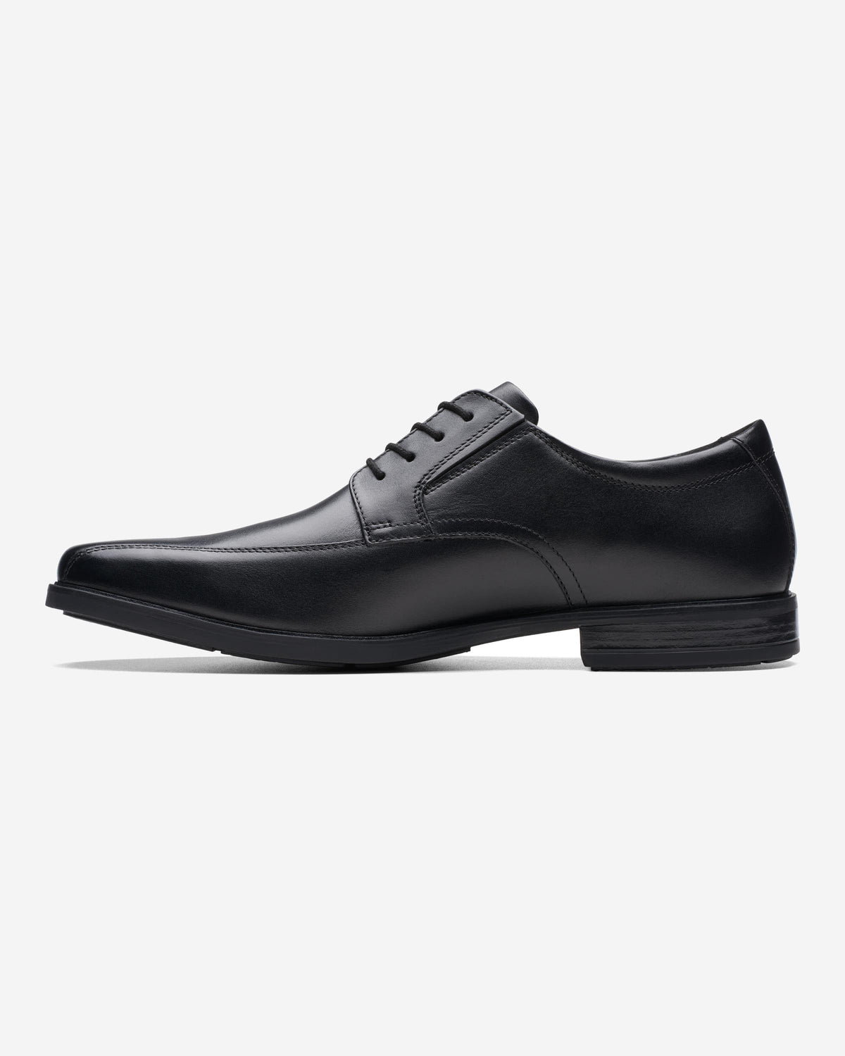 Clarks Howard Over (Wide Fit)