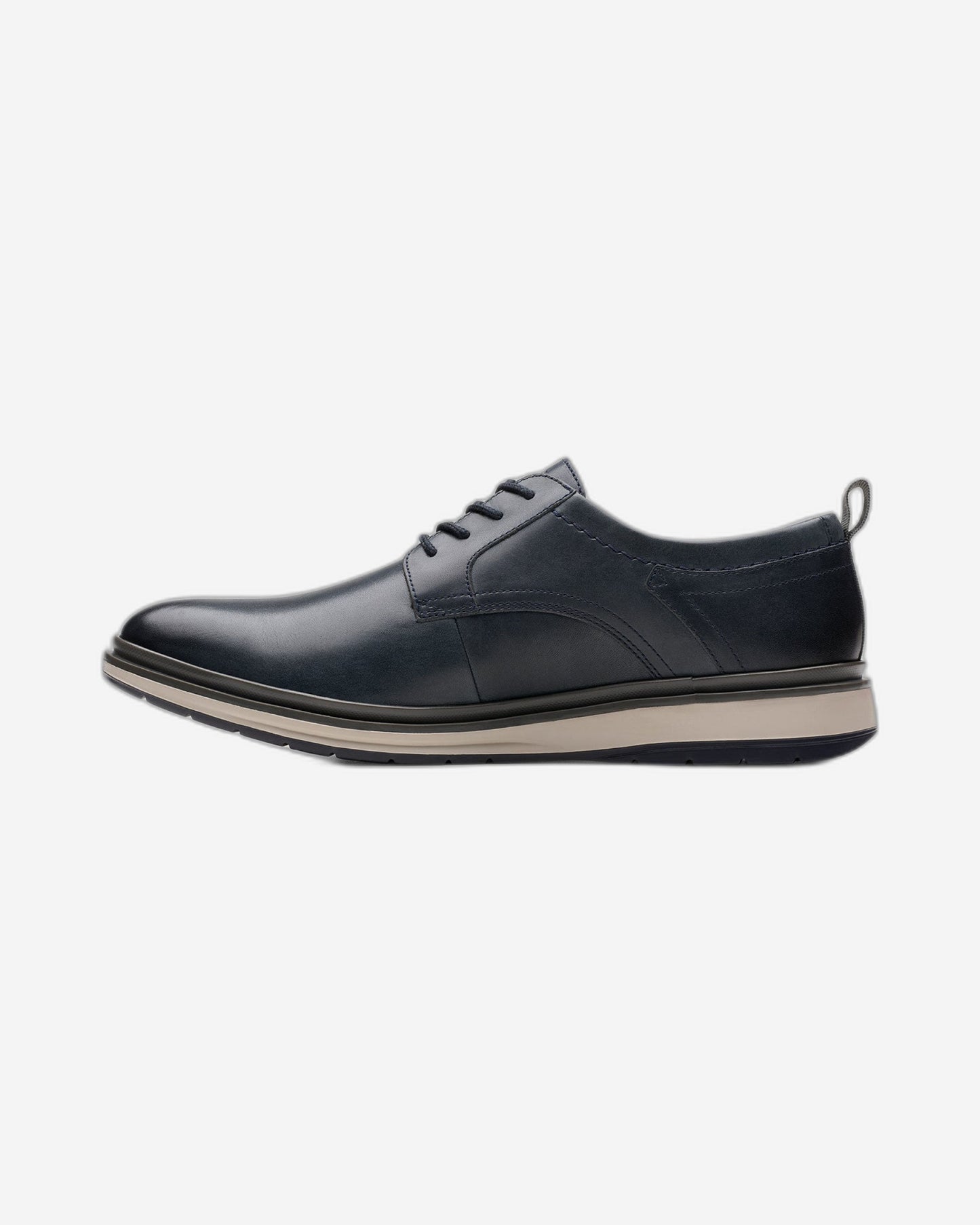 Clarks Chantry Lo (Standard Fit)