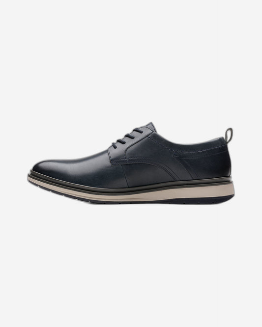Clarks Chantry Lo (Standard Fit)