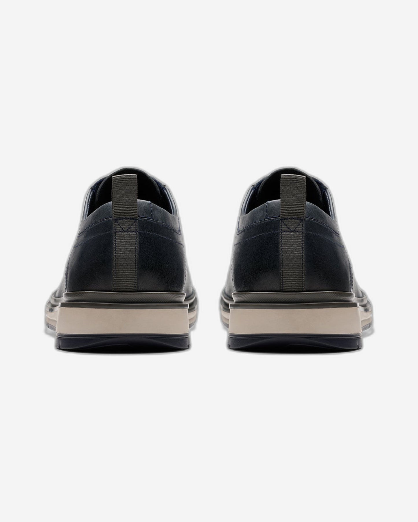 Clarks Chantry Lo (Standard Fit)