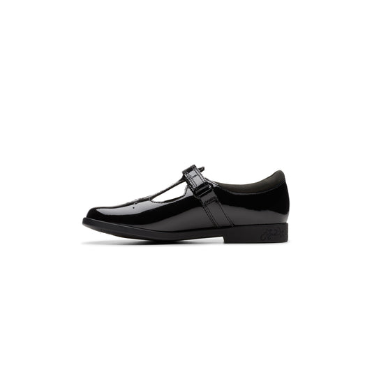 Clarks Girls Lock Shine Kid. Black Patent (Wide Fit)