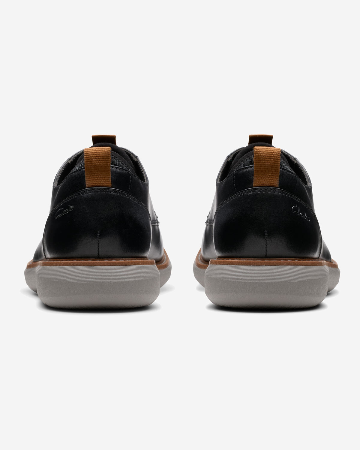Clarks Brantin Plain (Wide Fit)