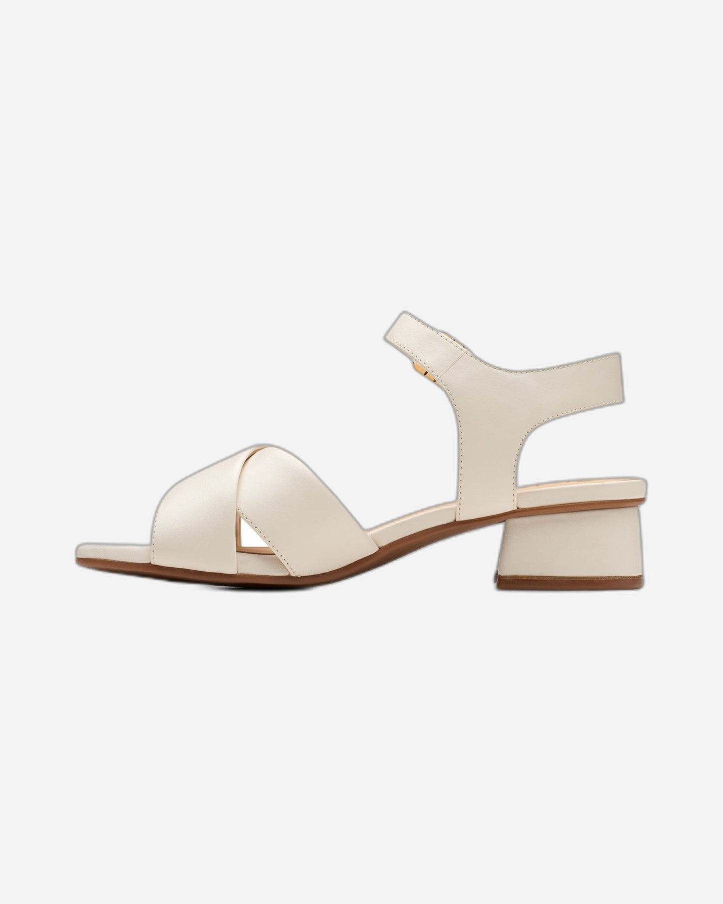 Clarks Serina 35 Cross (Wide Fit)