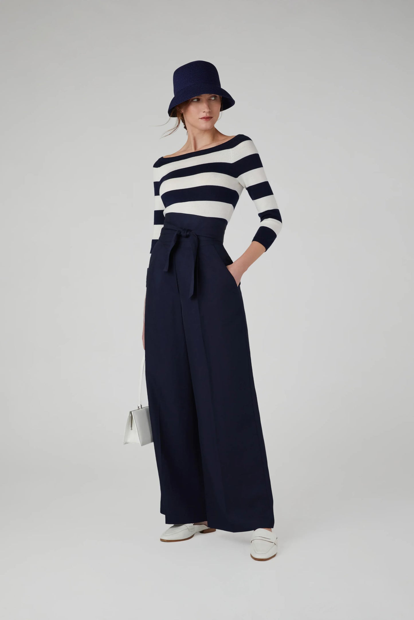 Hannah Wide Leg Linen Blend Trouser in Navy