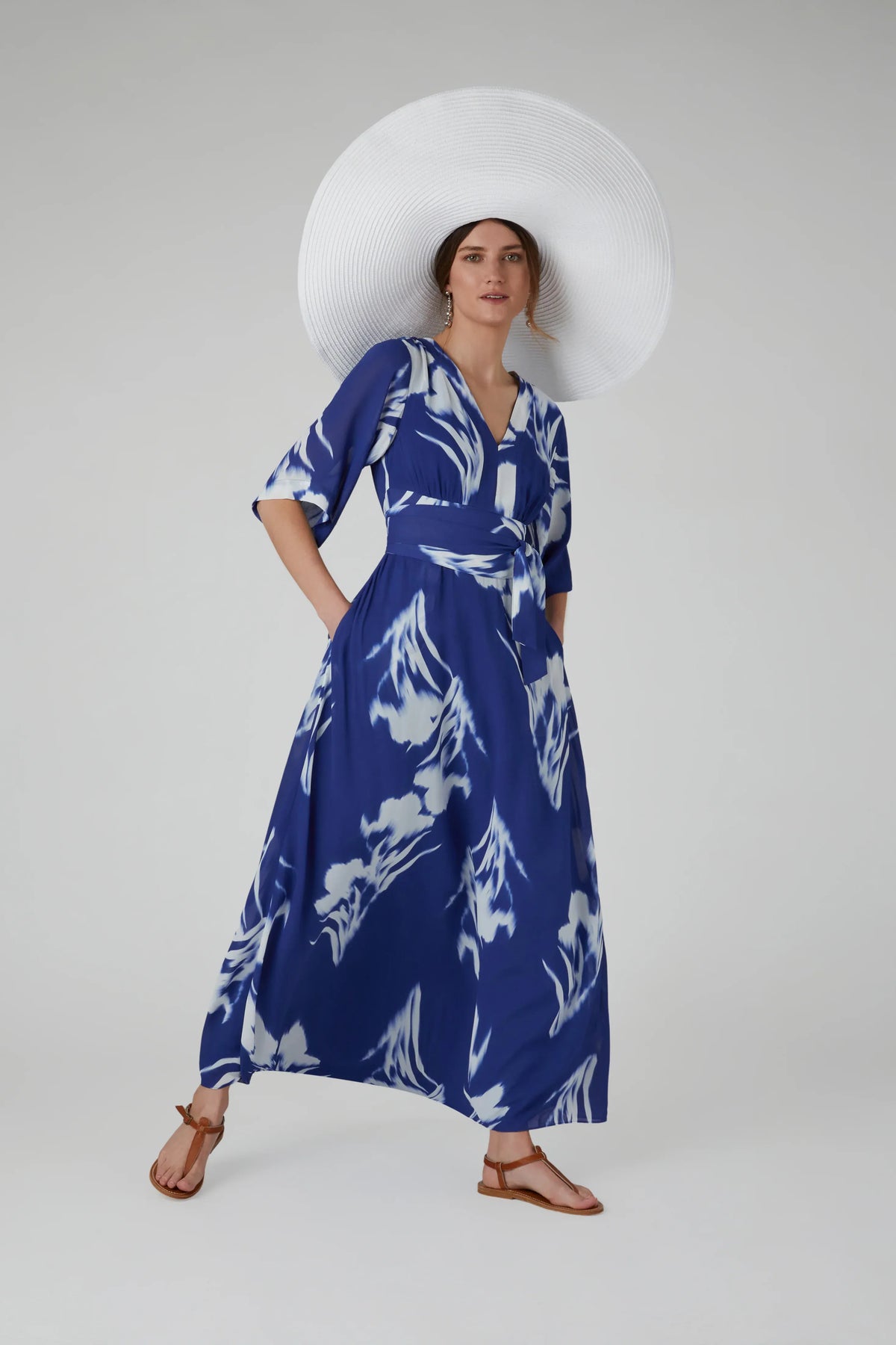 Hilary V Neck Printed Georgette Maxi Dress in Blue