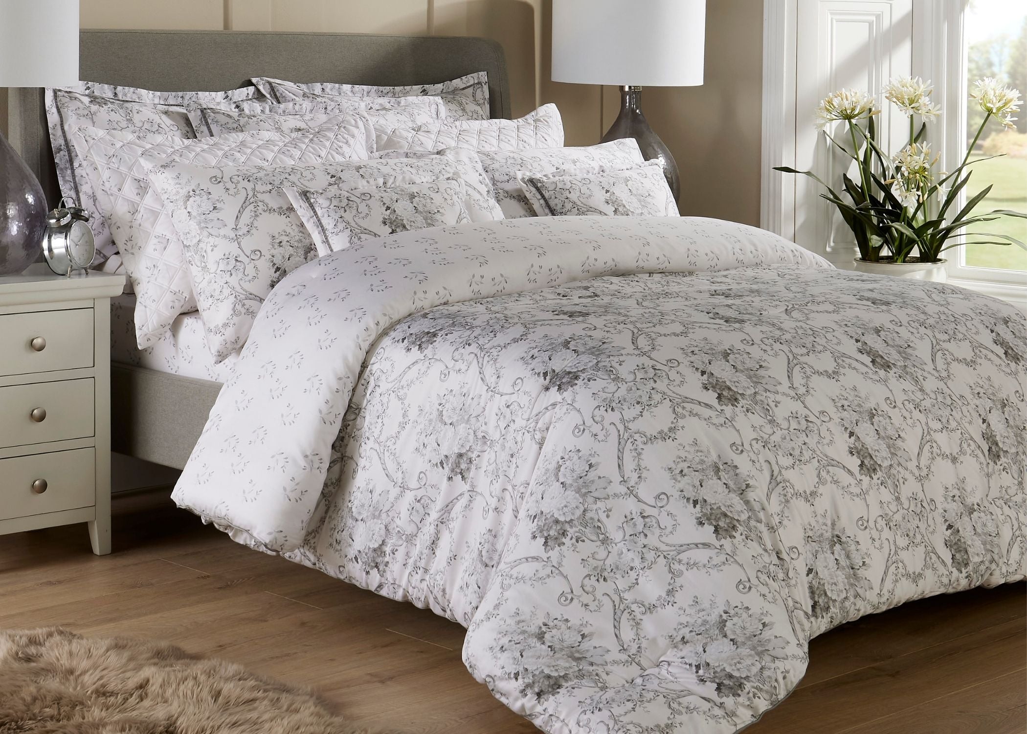 Christy "Paris" Bedspread Sets