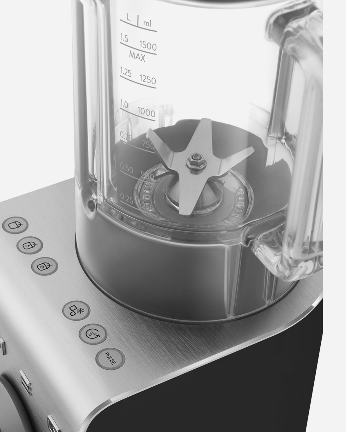 SMEG High Performance Blender with Tritan Jug  Matte Black