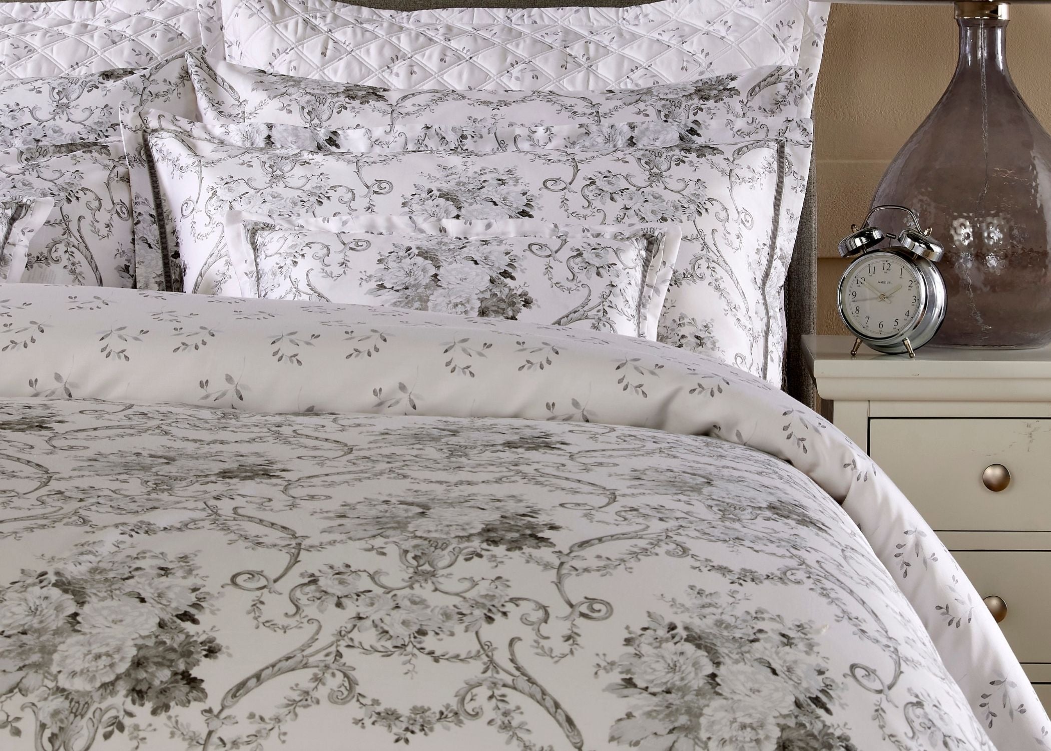 Christy "Paris" Bedspread Sets