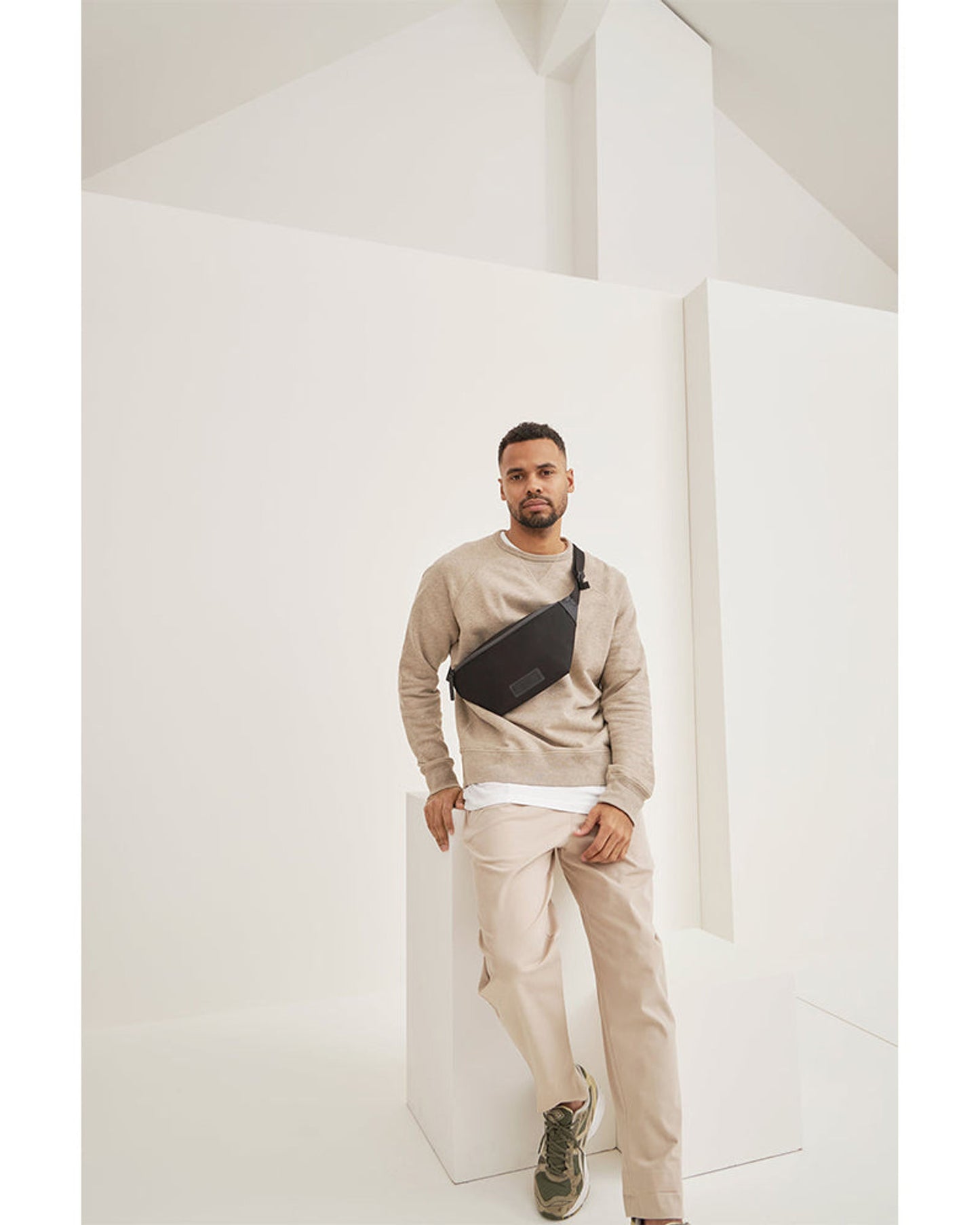 Jost Tallinn Leather Crossover Bag