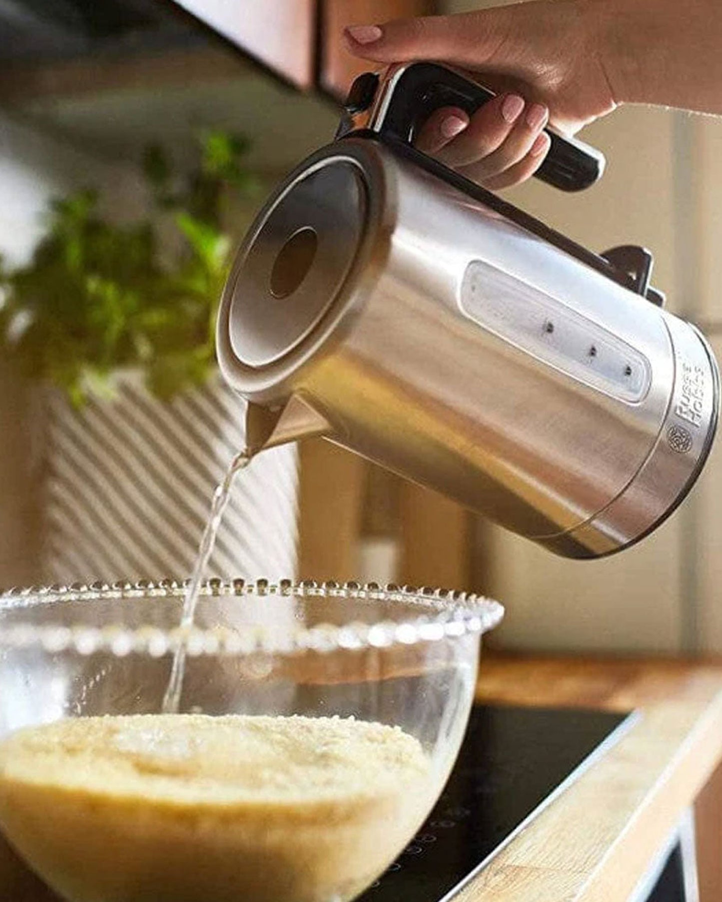 Russell Hobbs Compact Electric Kettle